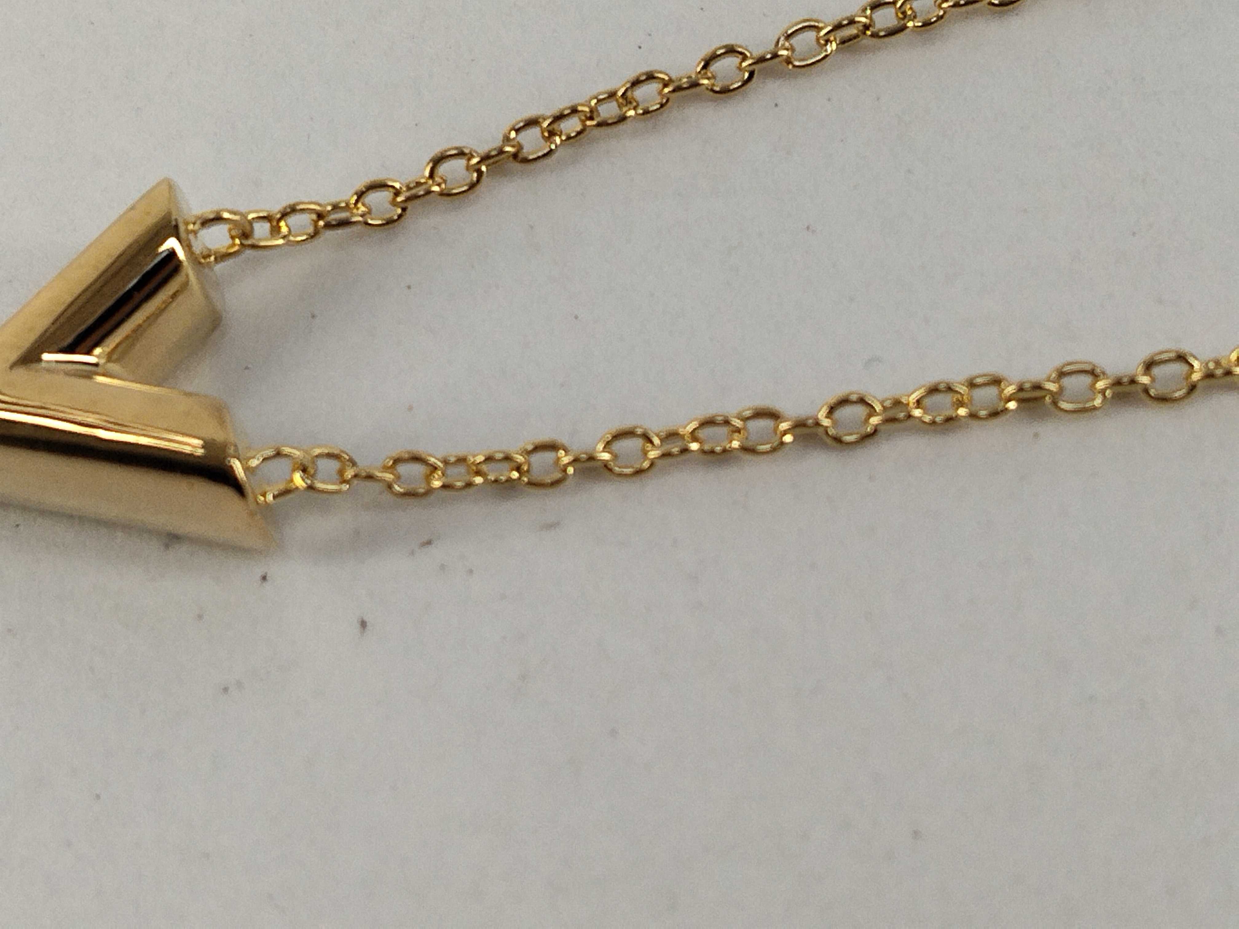 Essential V Necklace M61083 Necklace — view 9