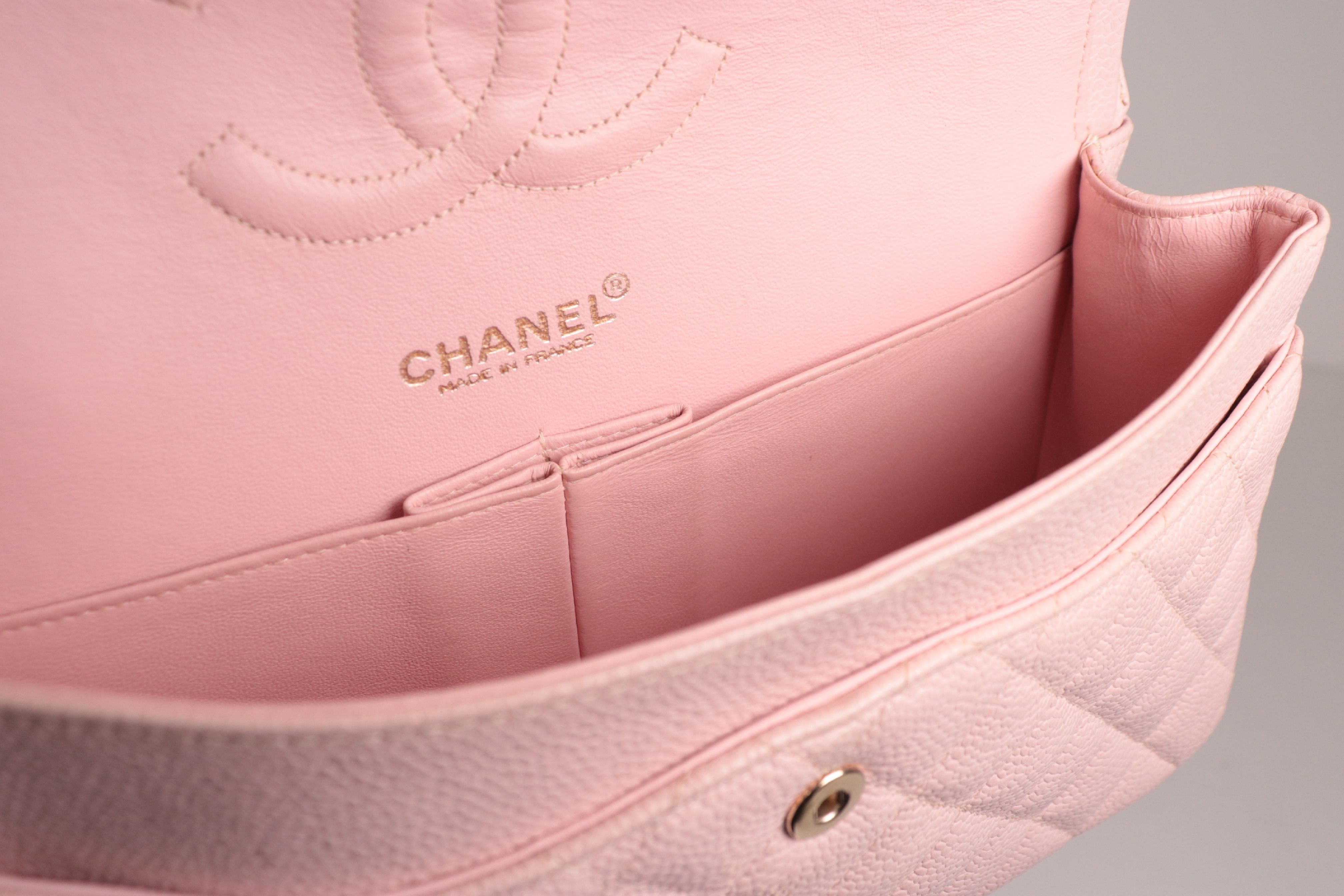 Double Flap 25 Caviar Chain Shoulder Bag, Pink, Series 7 — view 9