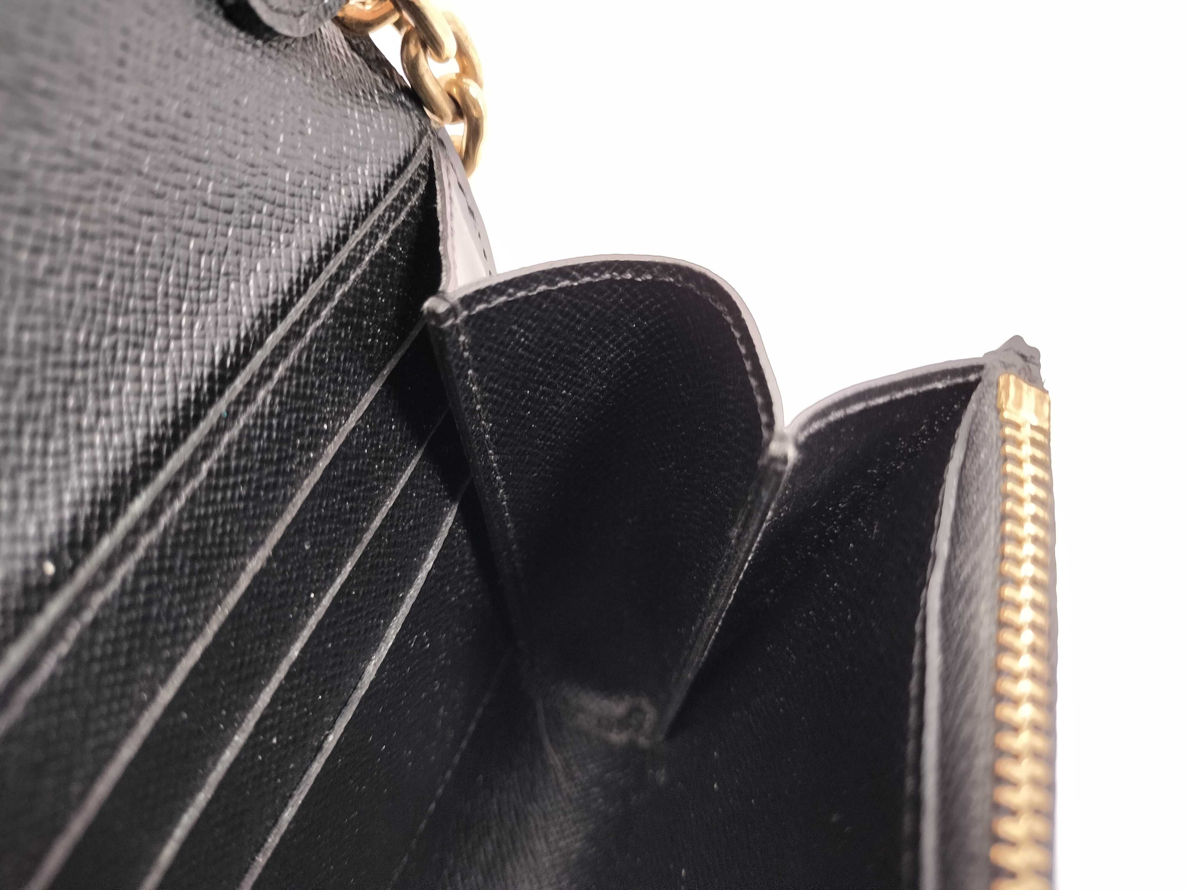 Epi Louis Vuitton Twist Chain Shoulder Bag — view 9