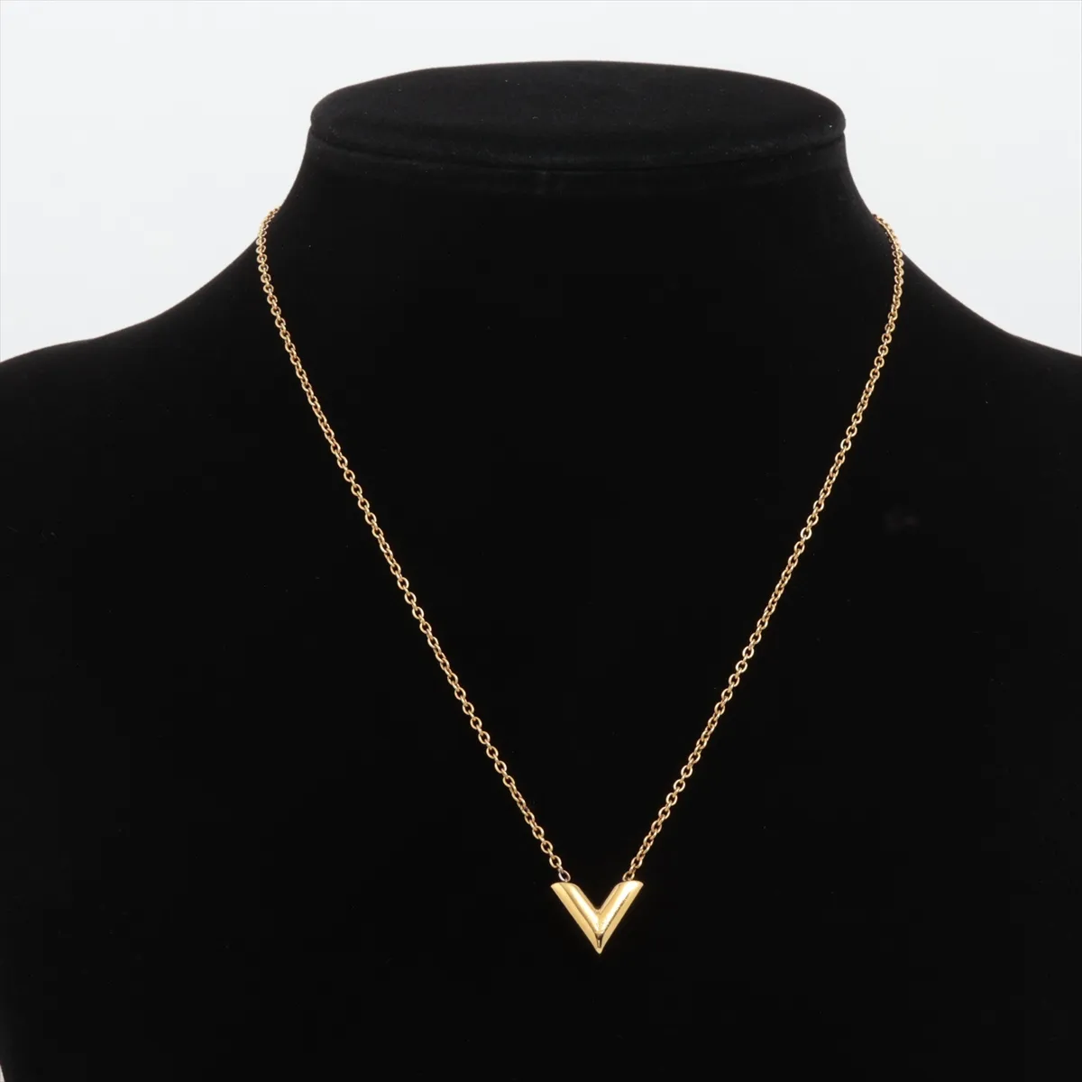 M61083 Essential V LE1117 Necklace GP Gold — view 5