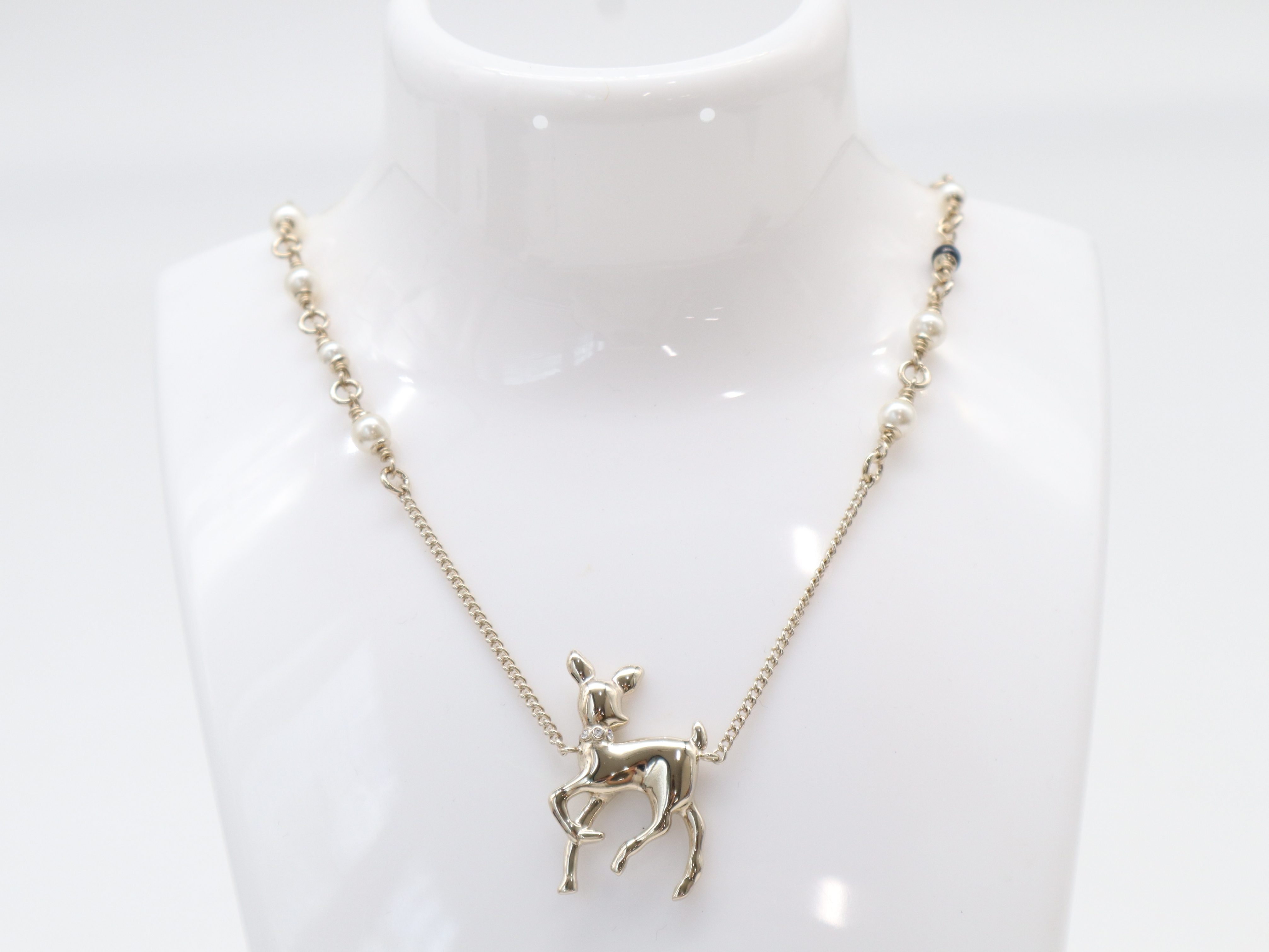 G26C Bambi Coco Mark Rhinestone GP Faux Pearl Necklace — view 3