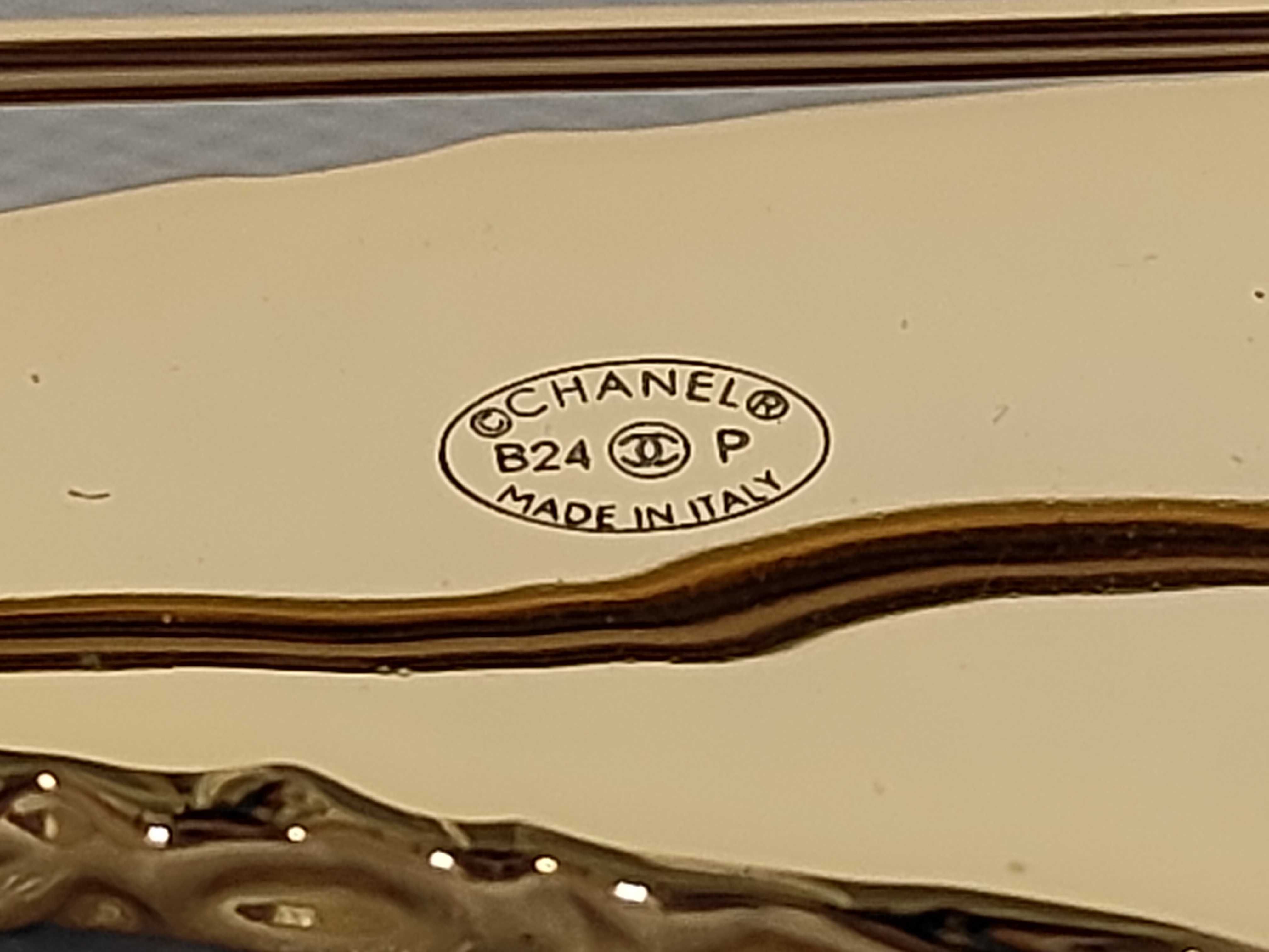 B24P Brooch — view 6