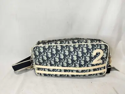 Trotter No.2 Shoulder Bag