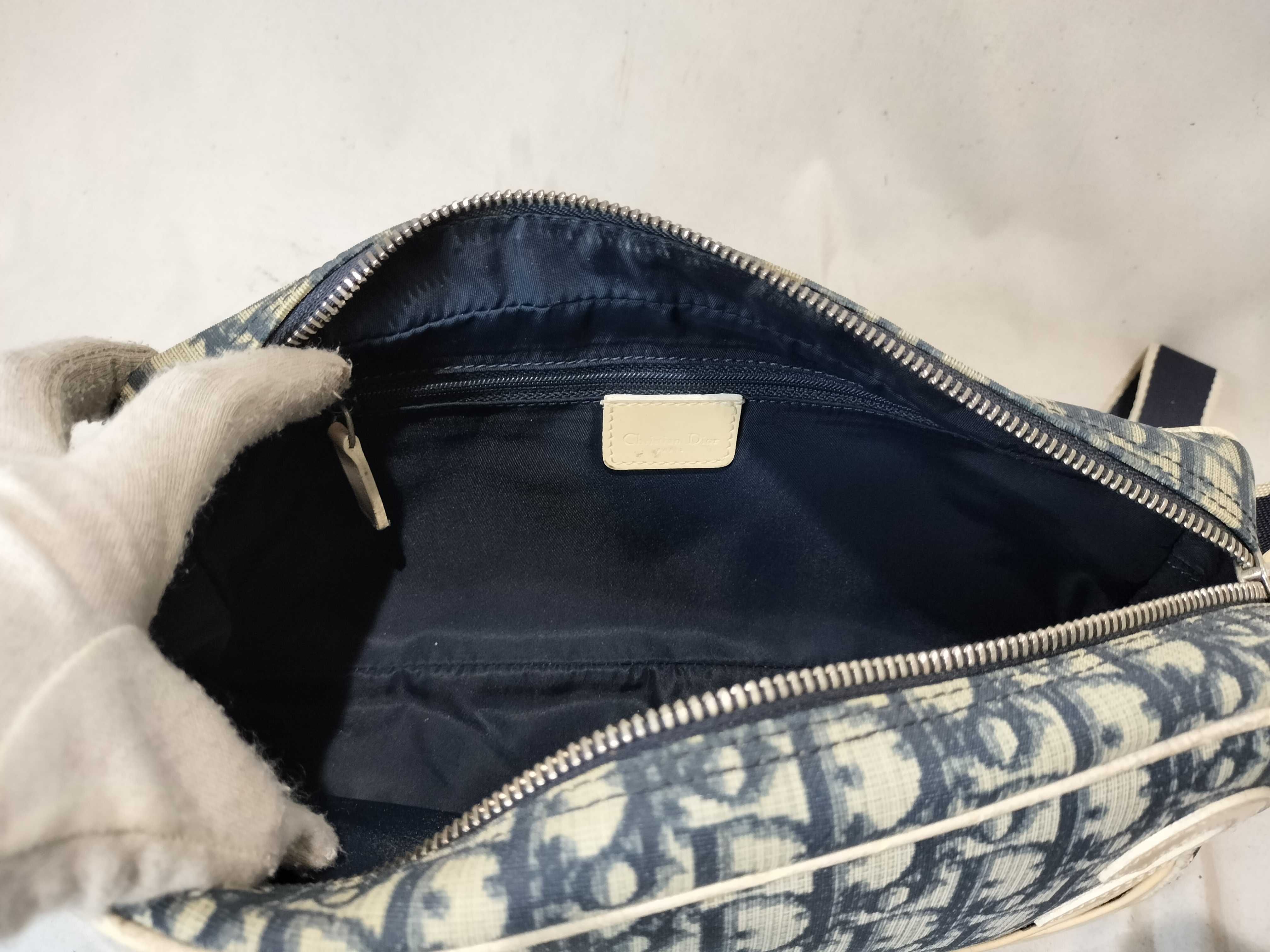 Trotter No.2 Shoulder Bag — view 10