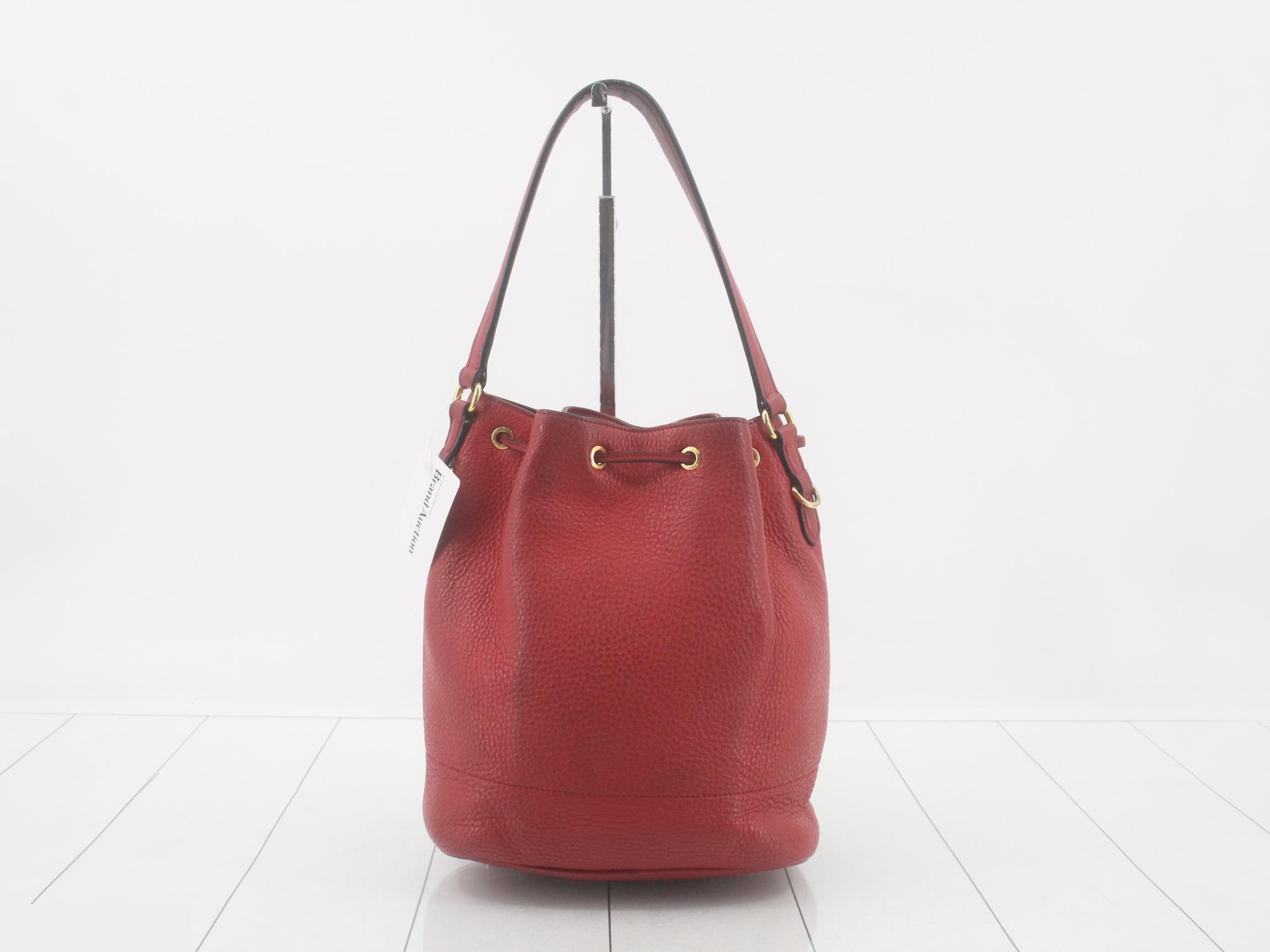 Vitello Daino Drawstring 2-Way Leather Bucket Bag Handbag Red — view 2