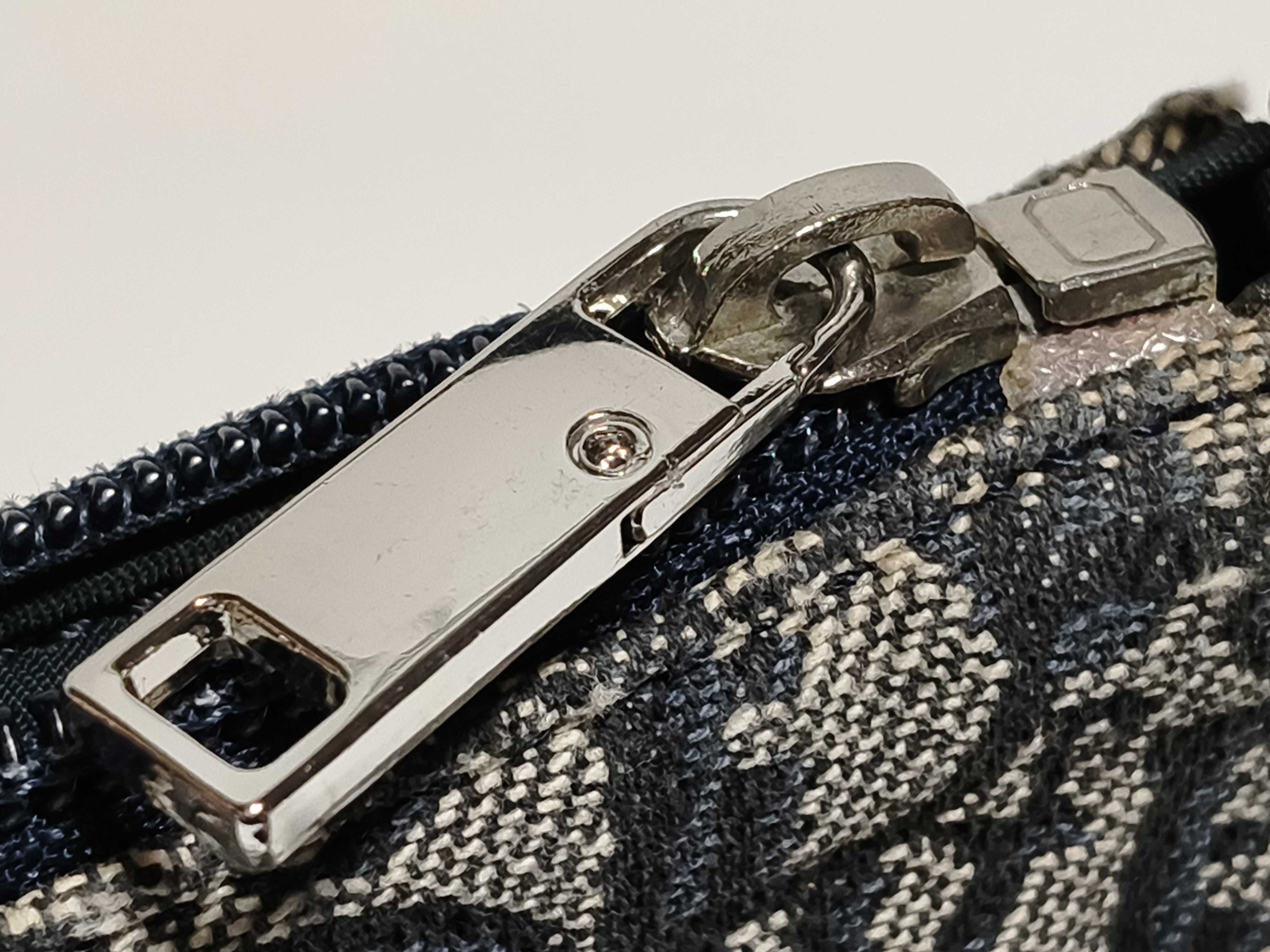 Trotter Christian Trotter Accessory Pouch Handbag — view 13