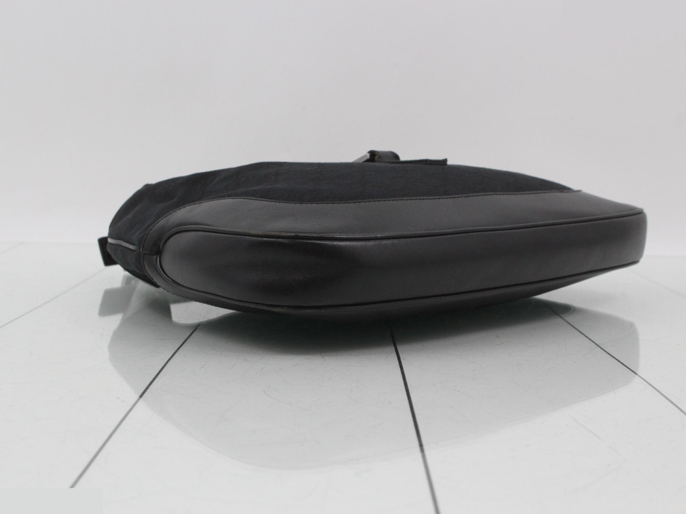 GG Canvas One-Shoulder Bag - Jackie — view 5