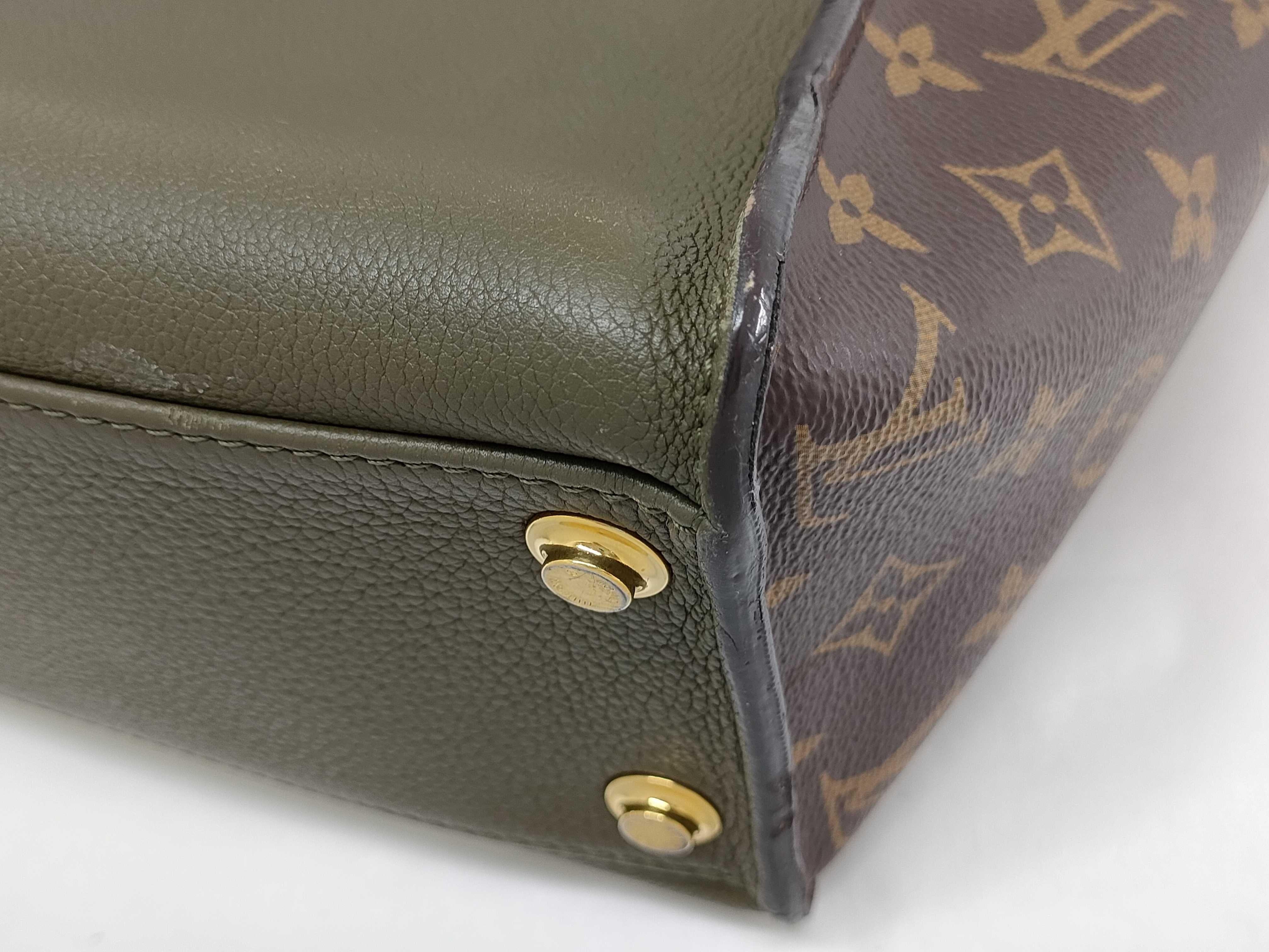 Monogram Louis Vuitton Tote Bag Handbag — view 6