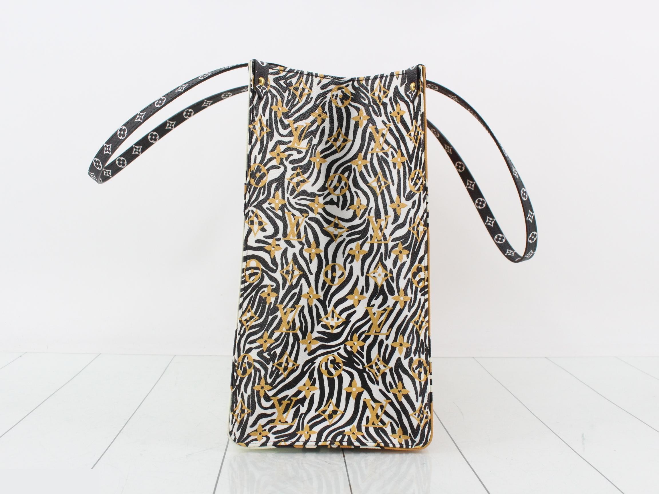 Monogram Jungle OnTheGo GM 2-Way Tote Bag — view 3