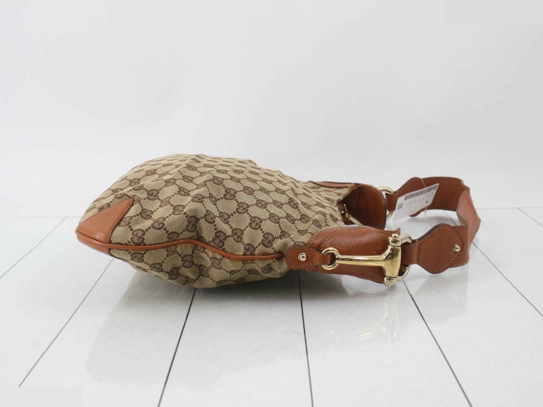 GG Canvas Horsebit Shoulder Bag — view 3