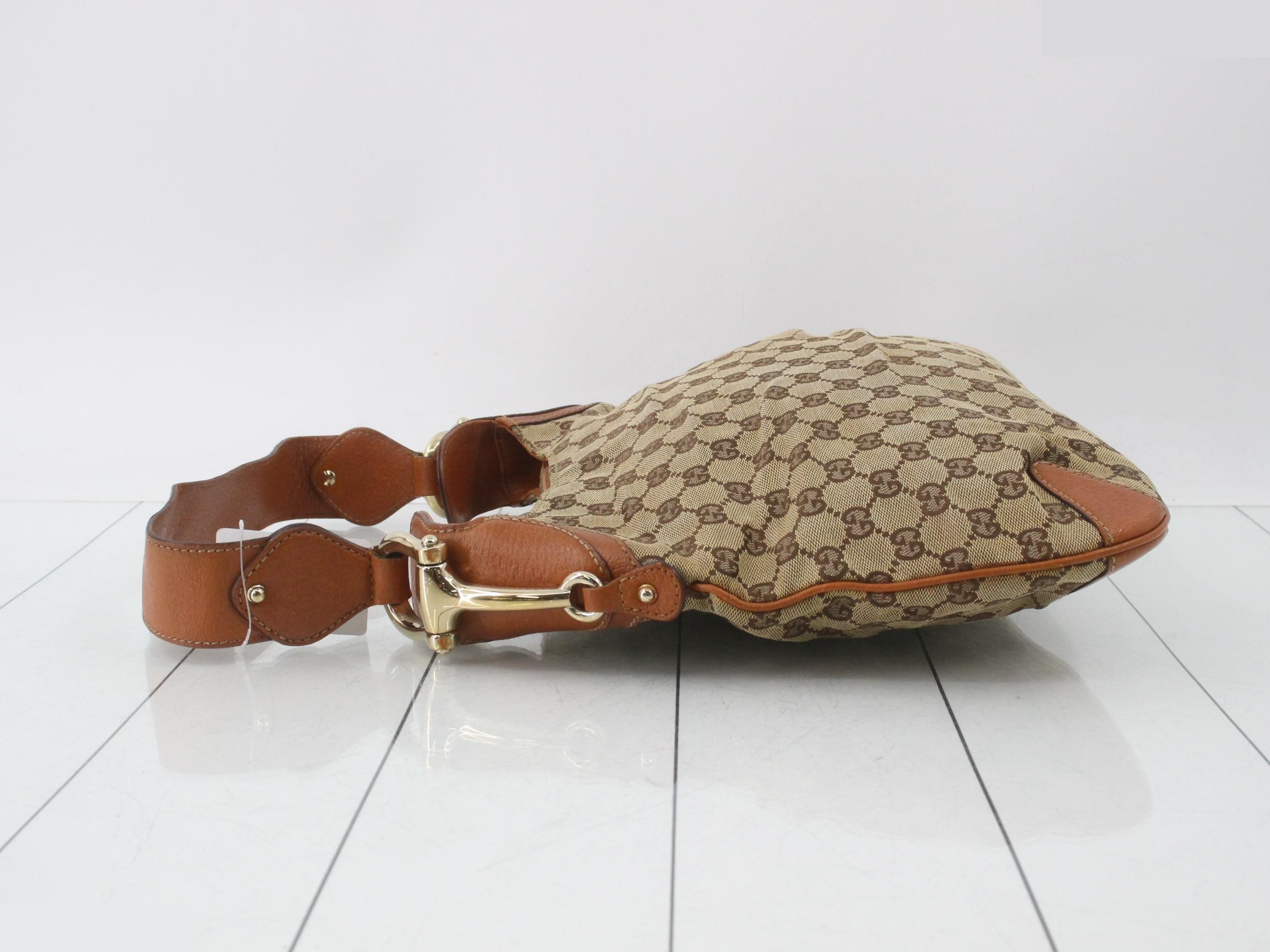 GG Canvas Horsebit Shoulder Bag — view 4