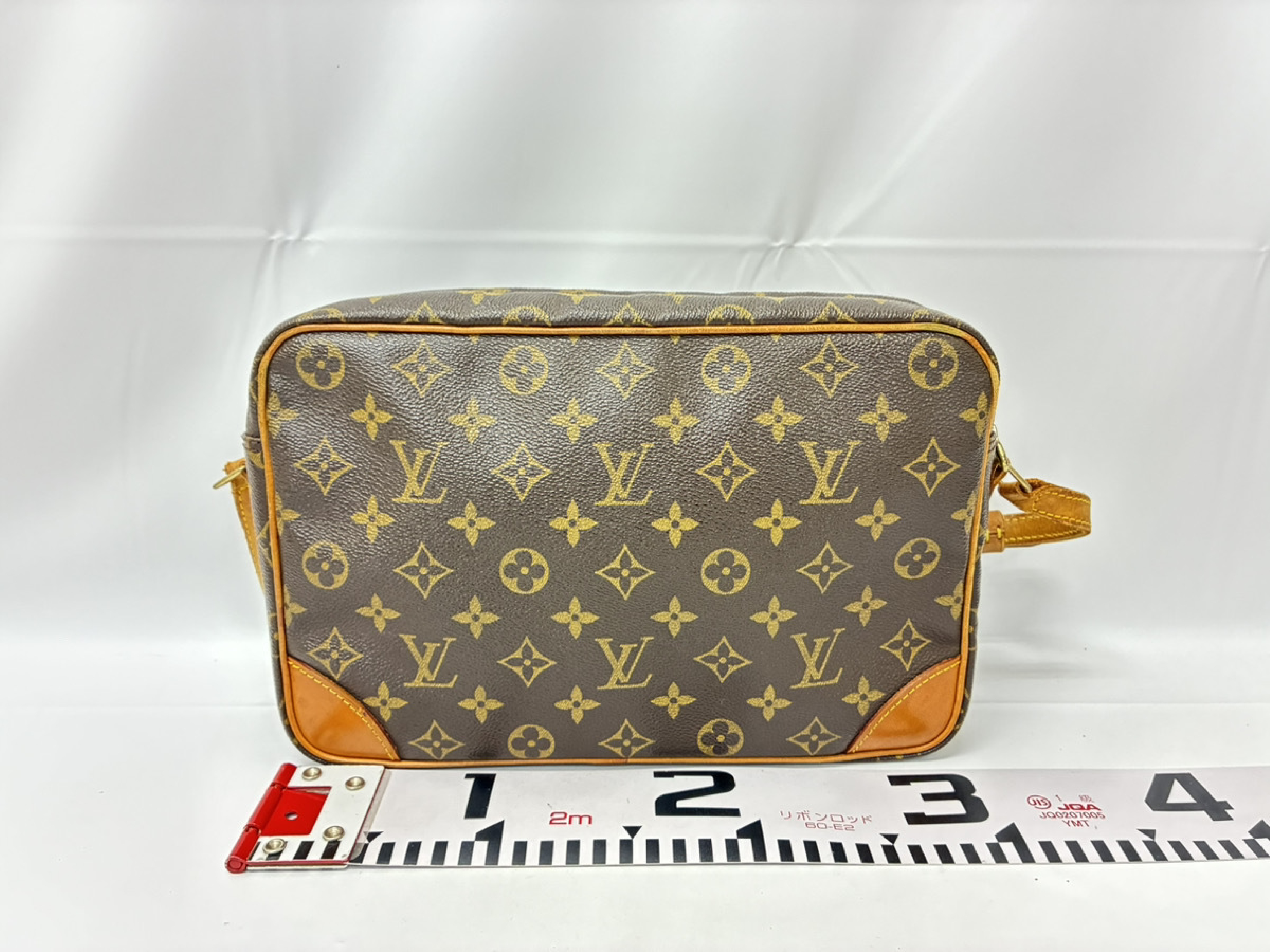 Trocadero 30 M51272 Shoulder Bag — view 2