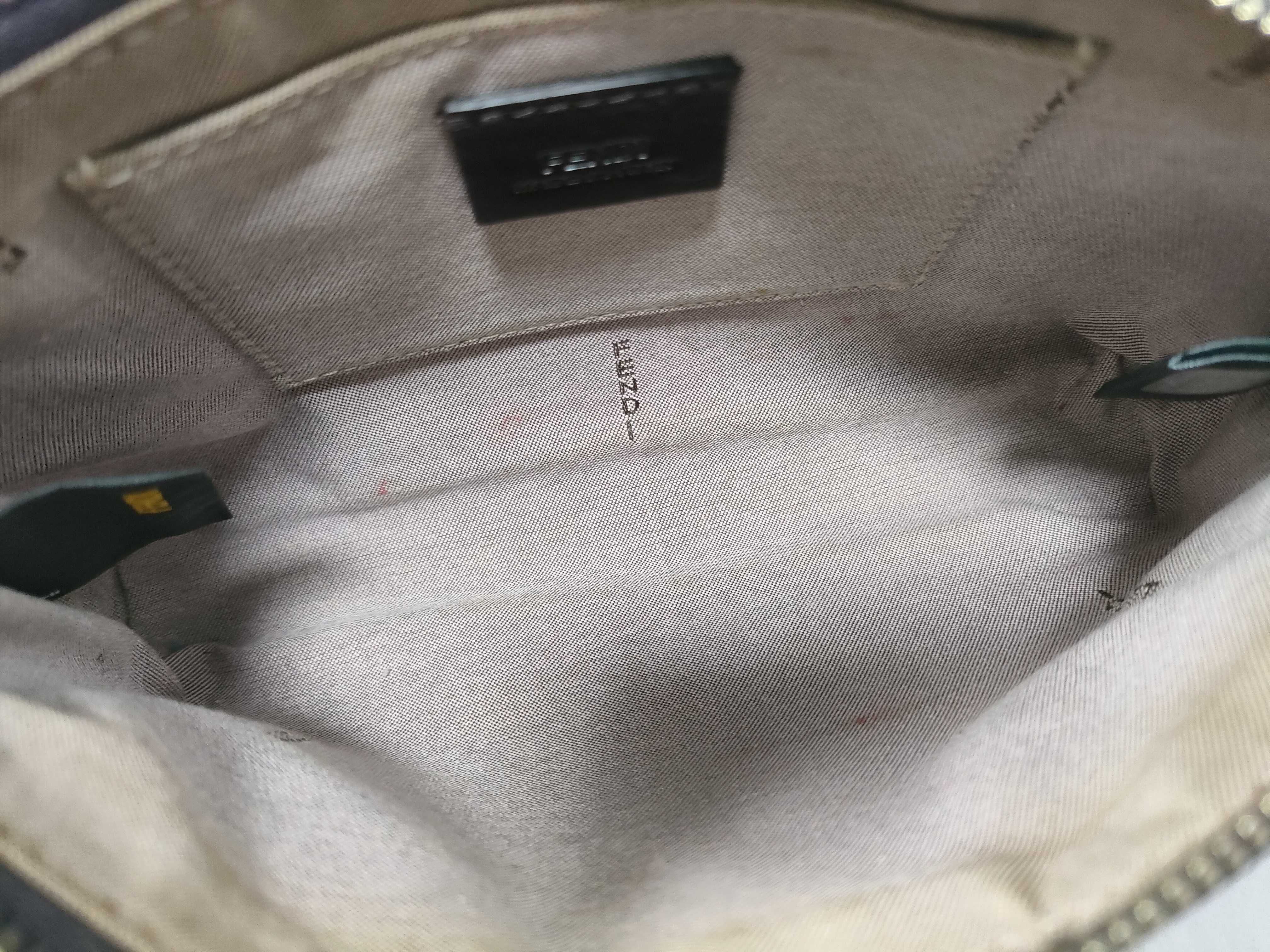 Zucca Chain Shoulder Pouch 8M0271 Pouch — view 10