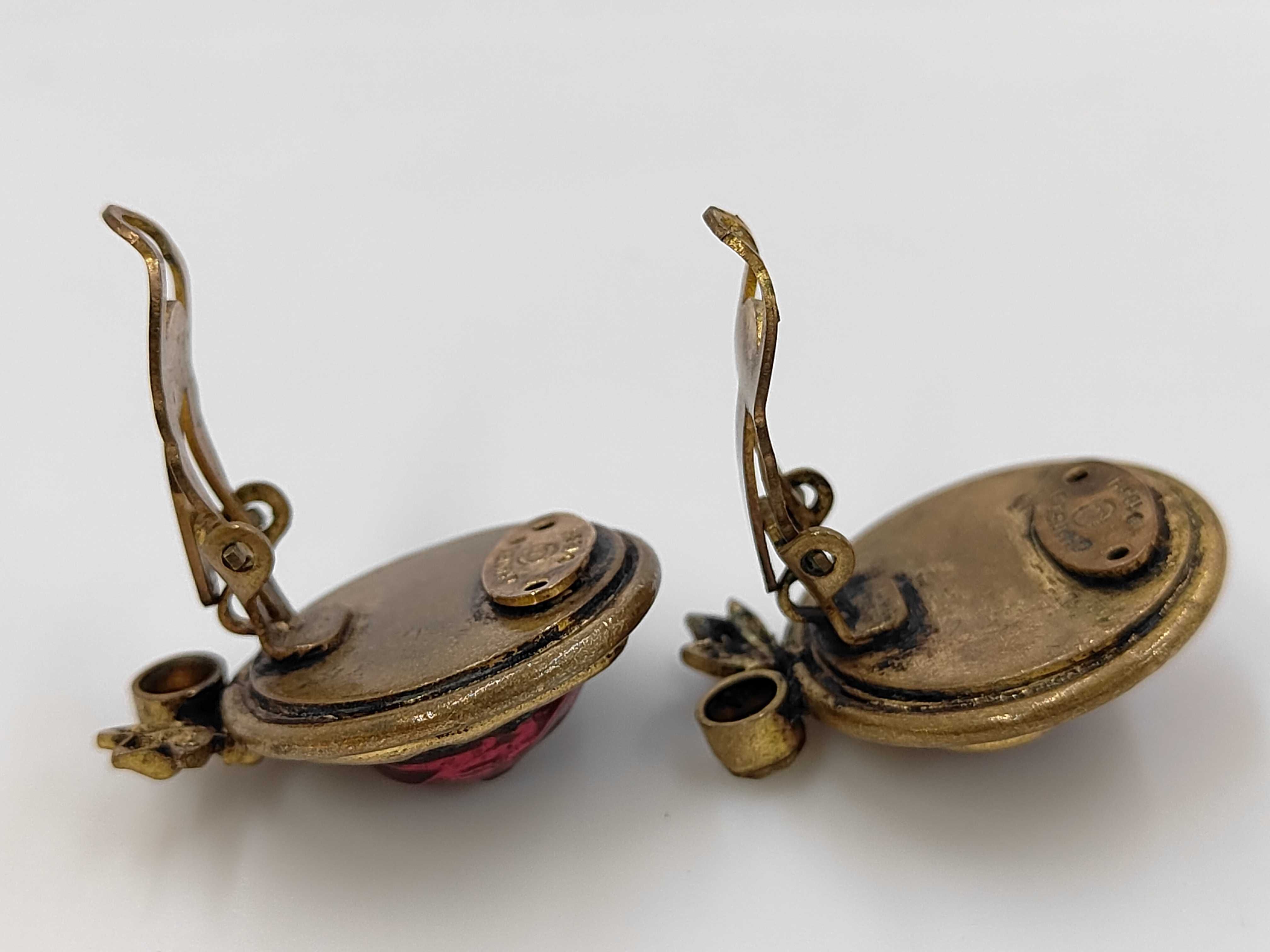engraved plate, Gripoix leaf motif rhinestone earrings — view 4