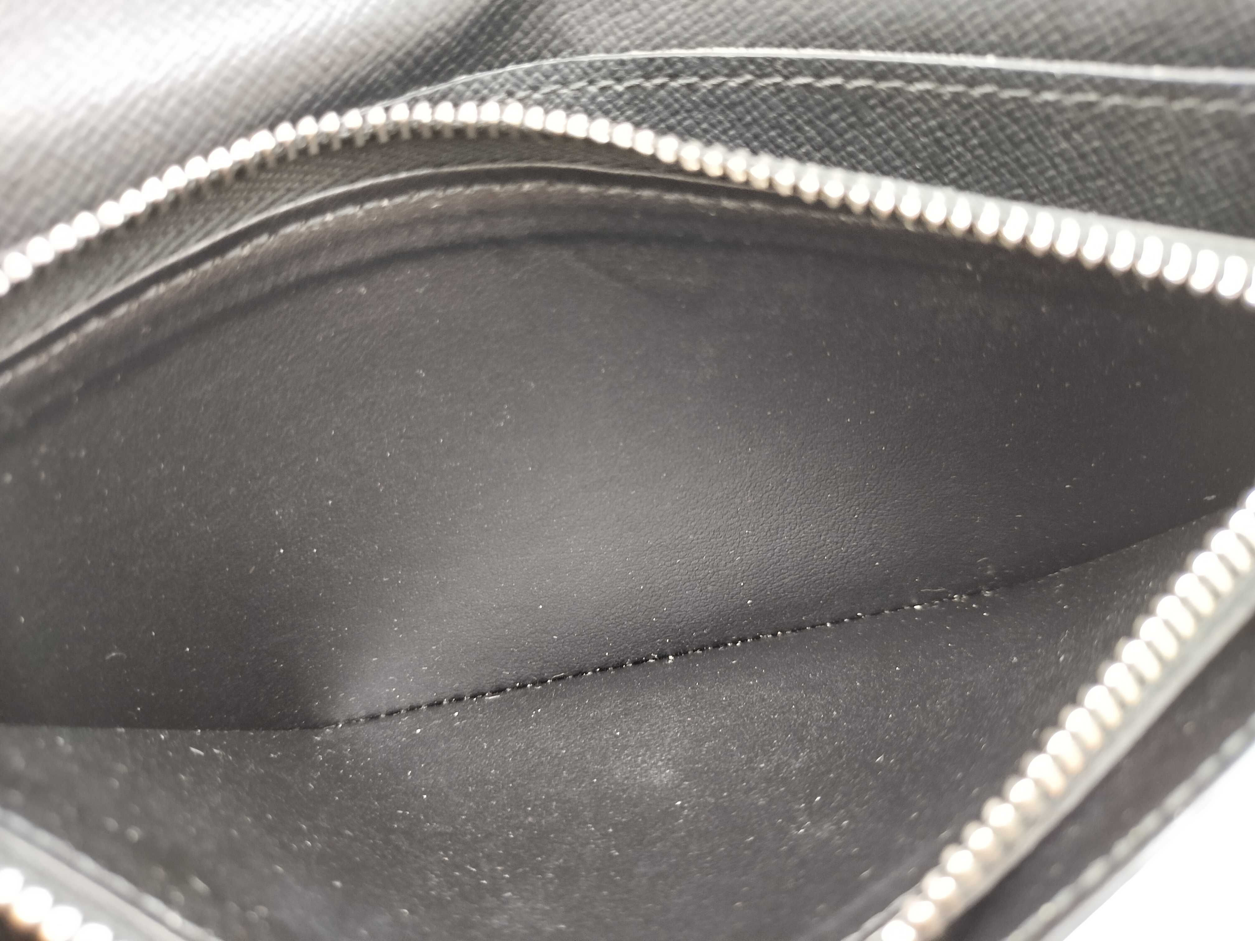 Epi Leather Wallet, Plaza Noir CA4139 — view 12