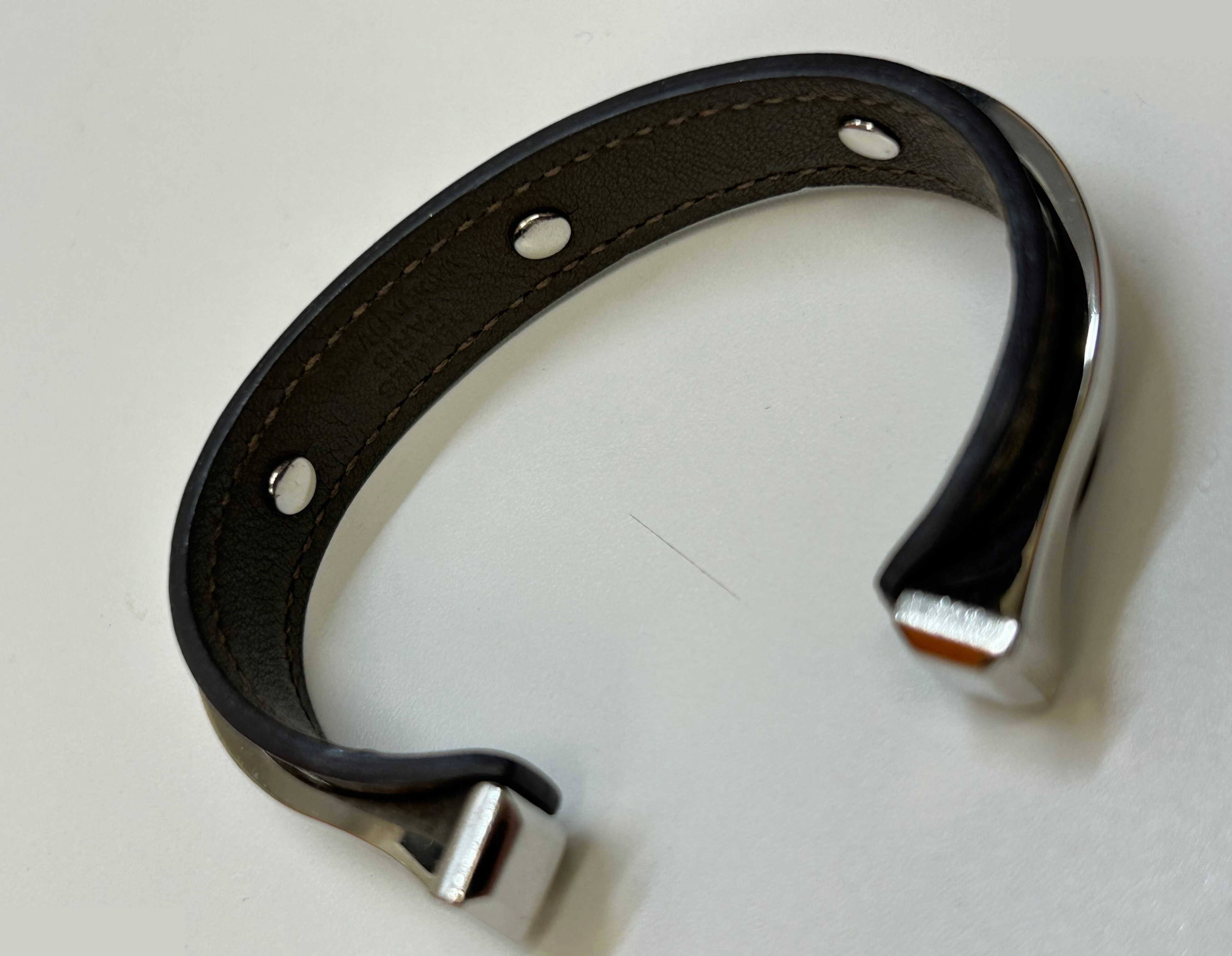 bracelet/bangle, wrist circumference approximately 16cm, stamped 48 — view 4