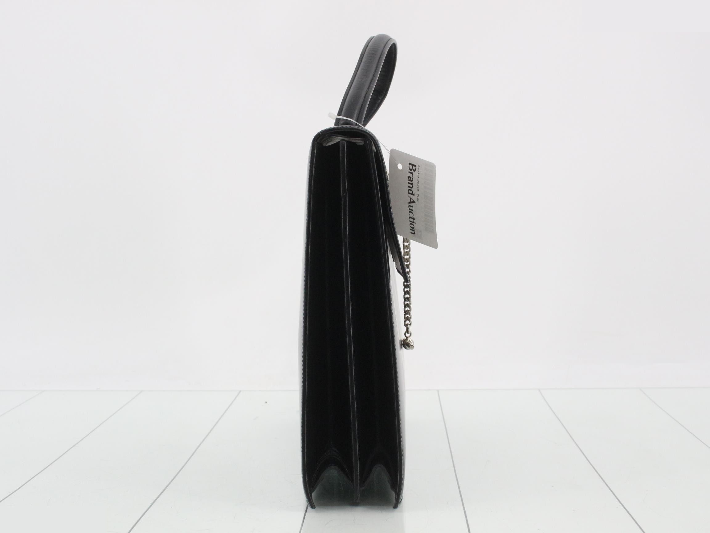 handbag — view 4