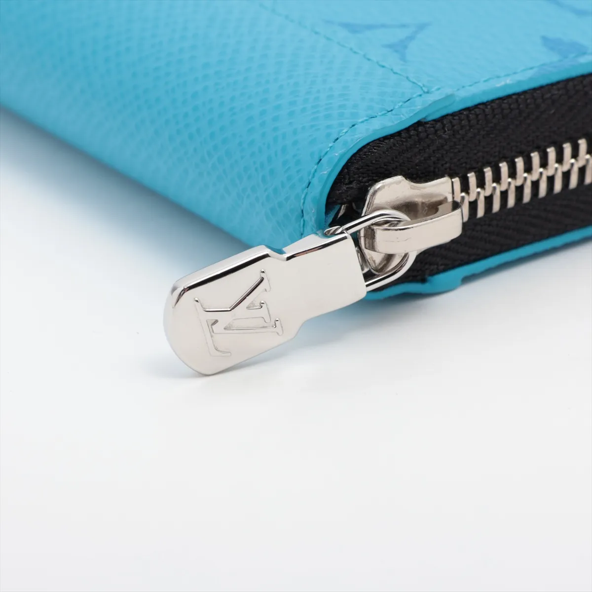 Taigarama Zippy Wallet Horizontal - Blue Round Zip Wallet M28396 (RFID detected) — view 12