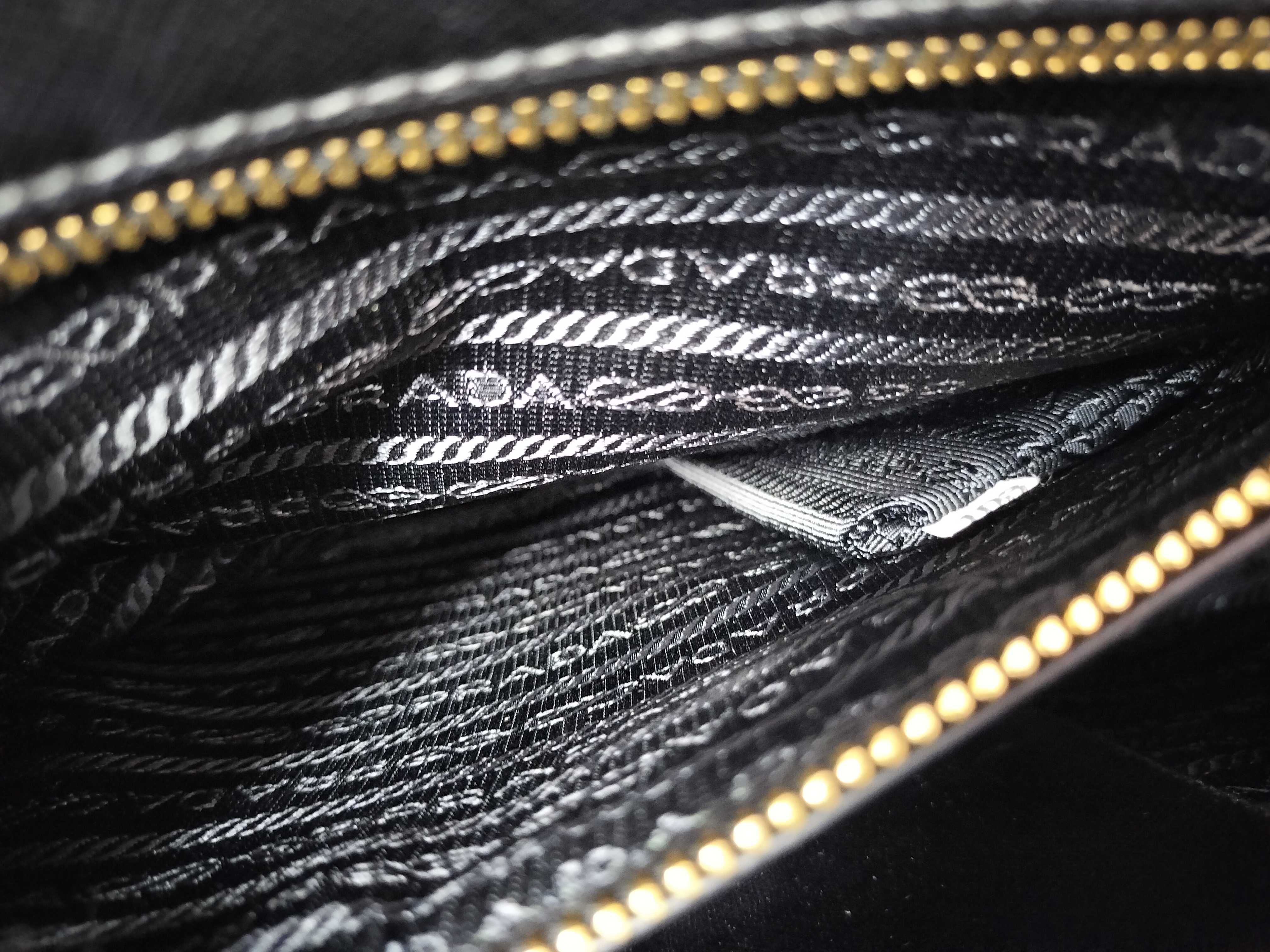 KR- Saffiano Lux Galleria Leather 2-Way Handbag Black BN1801 Handbag — view 11
