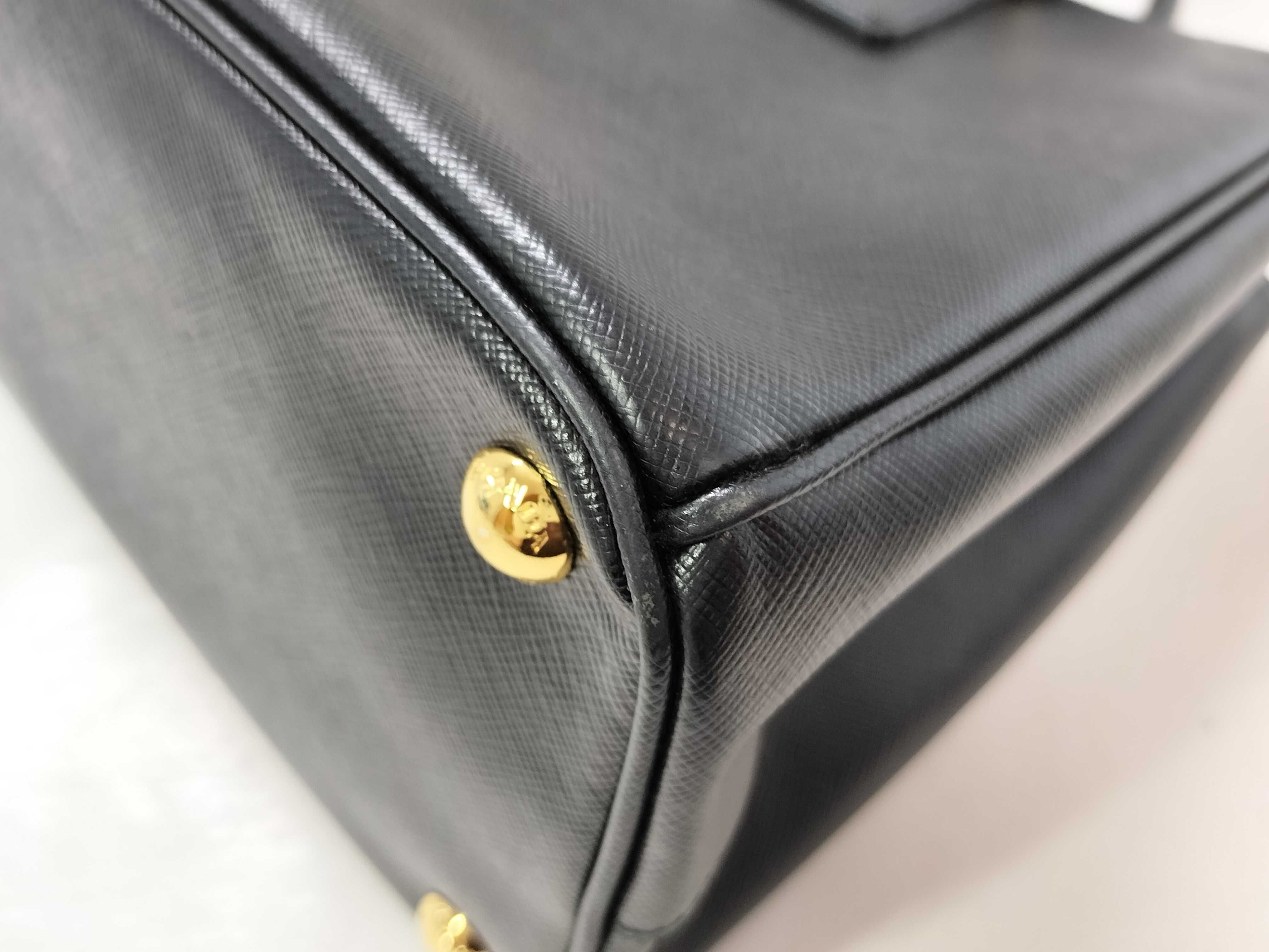 KR- Saffiano Lux Galleria Leather 2-Way Handbag Black BN1801 Handbag — view 7