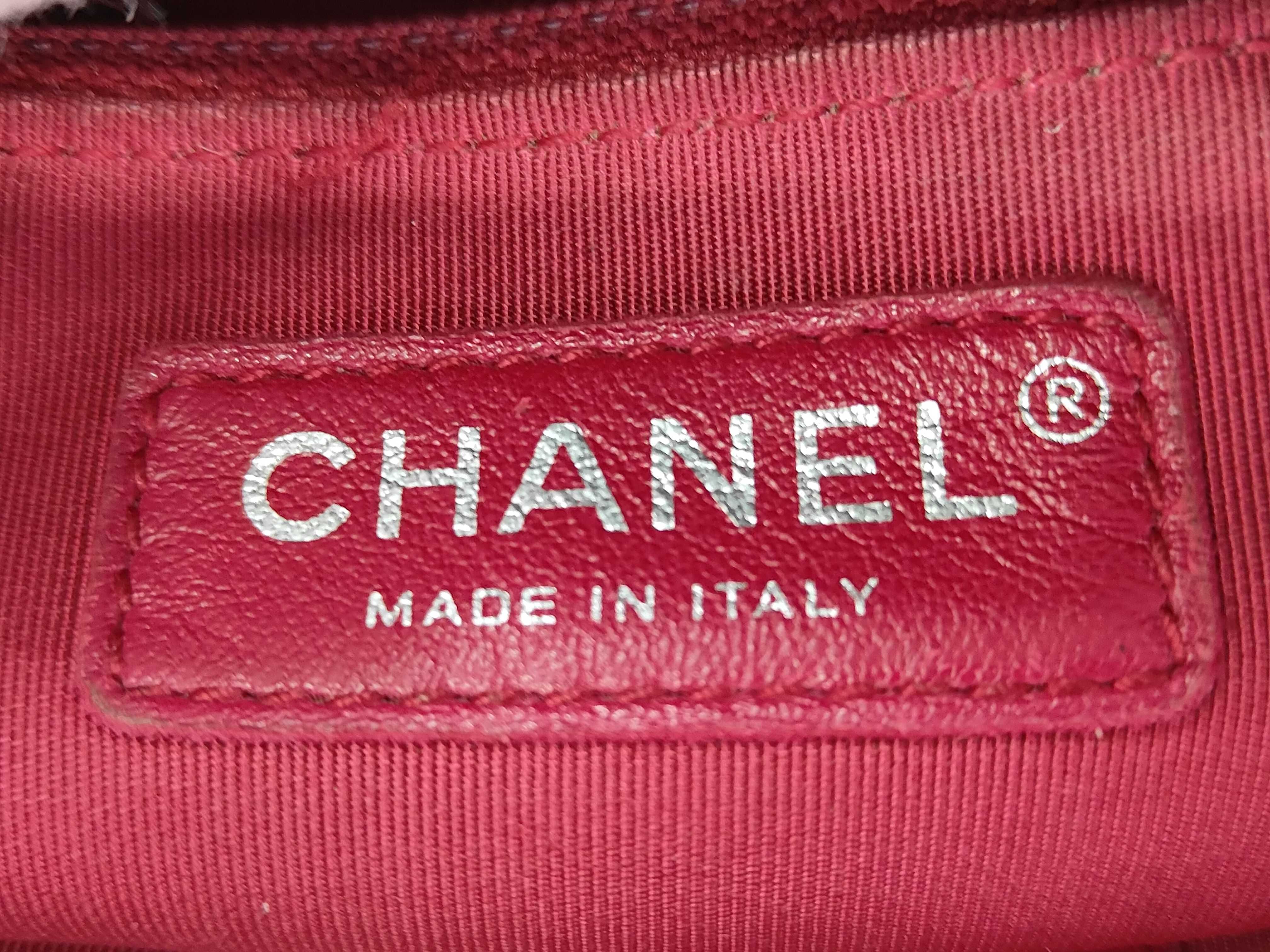 Gabrielle Chain Shoulder Bag — view 11