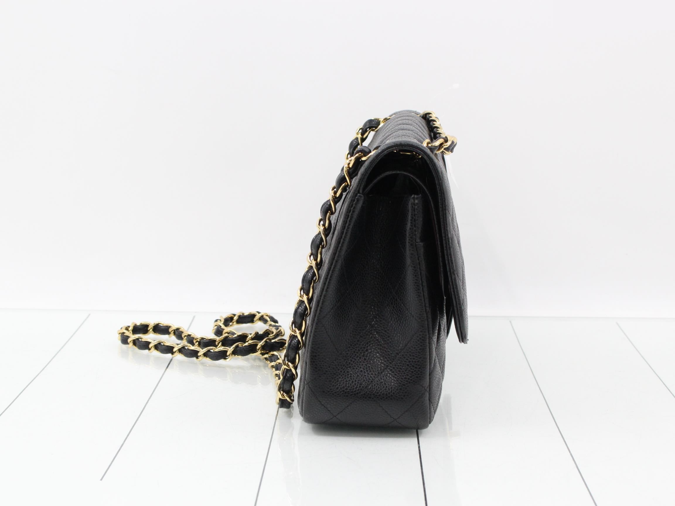 Matelassé Caviar Skin Chain Shoulder Bag, Black — view 4