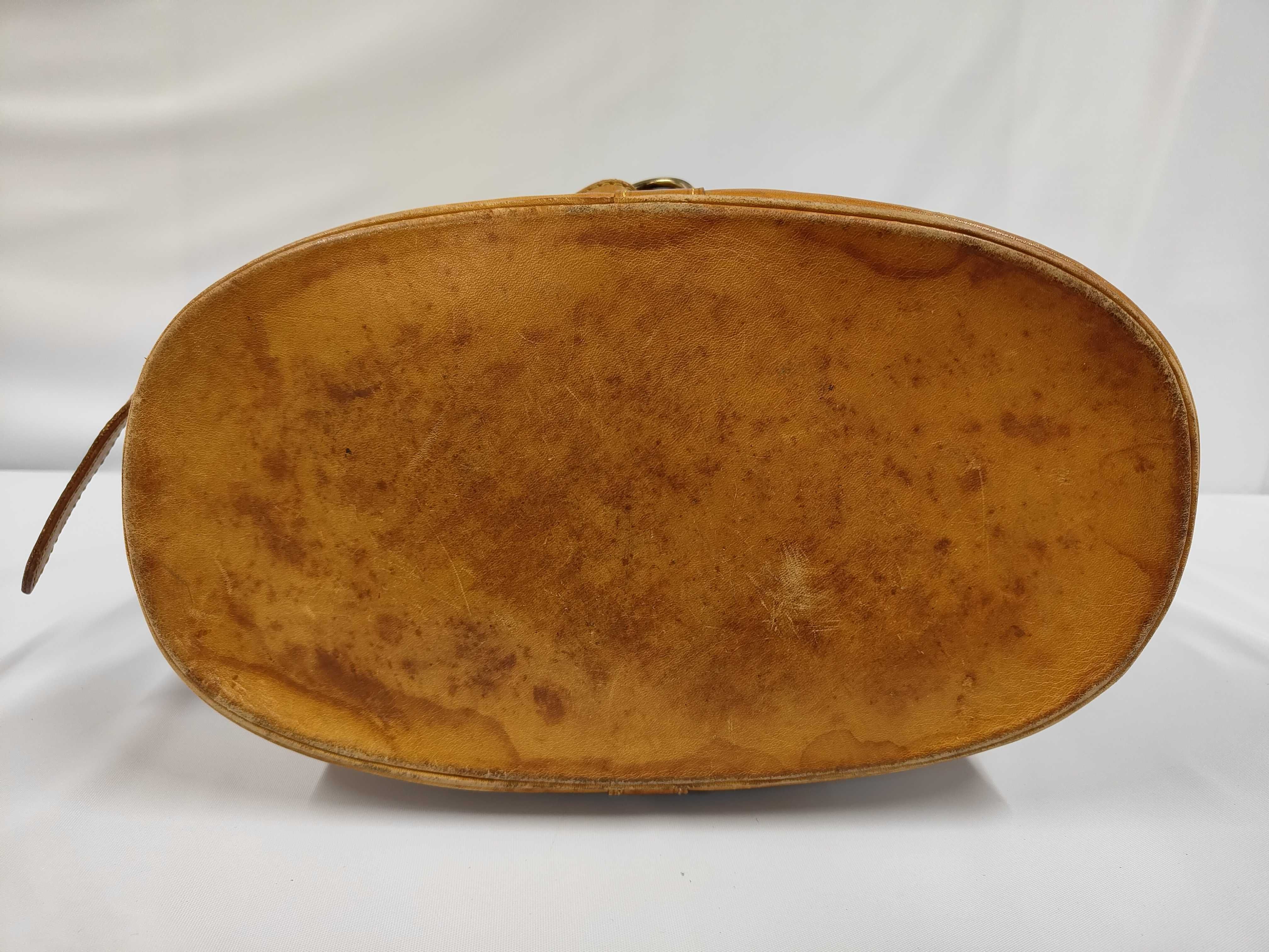 Monogram Randonee GM M42244 Shoulder Bag — view 4