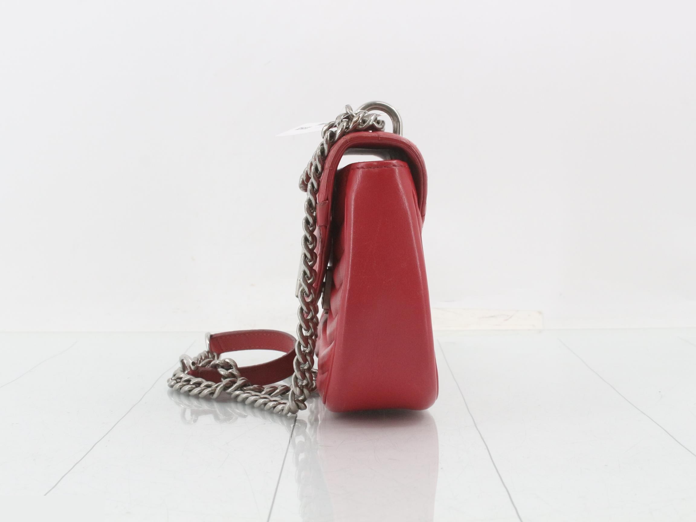 New Wave Chain Bag MM Ecarlato 2-Way Shoulder Bag — view 3