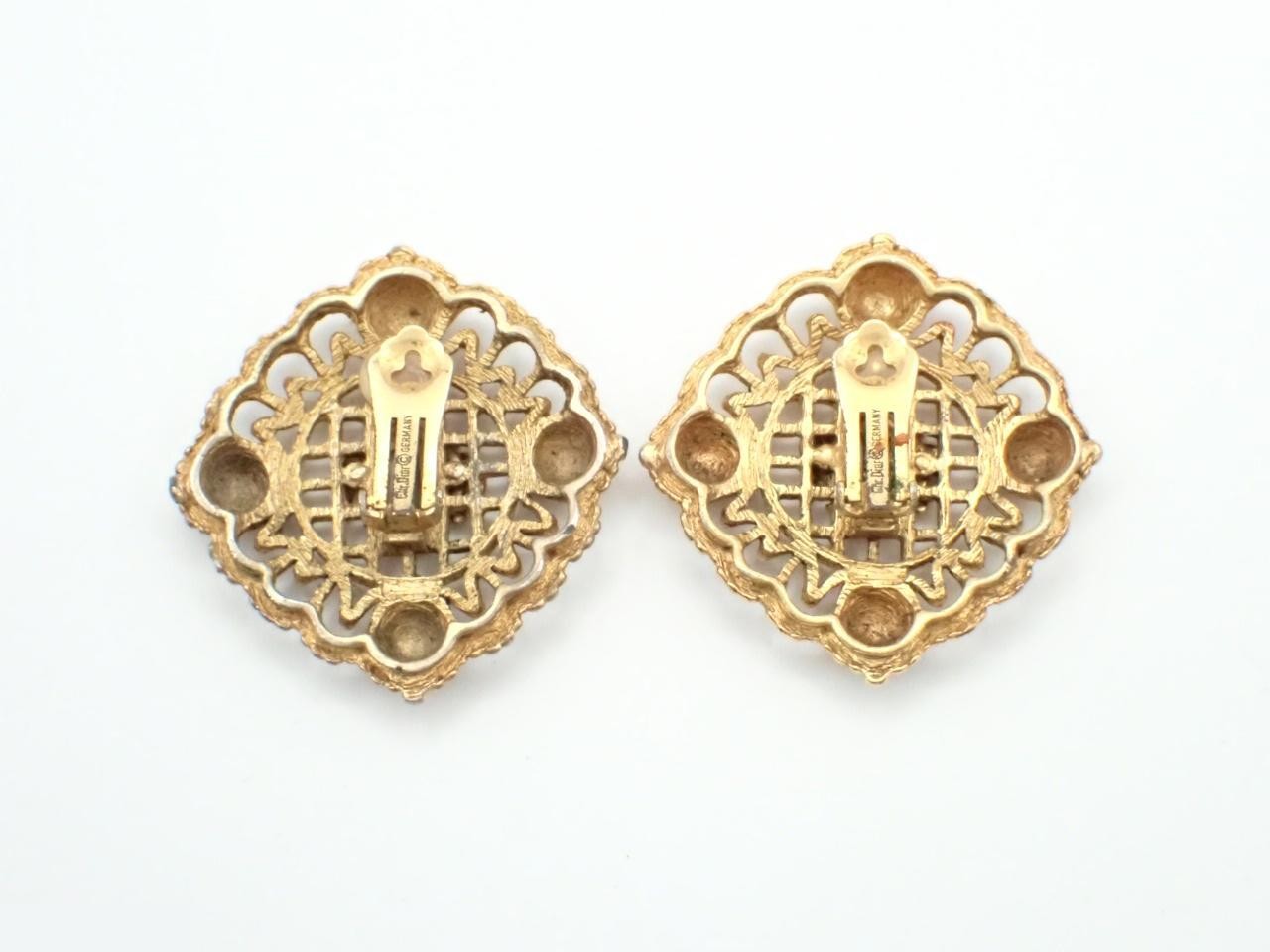 Other lines: Precious metals and earrings — view 2