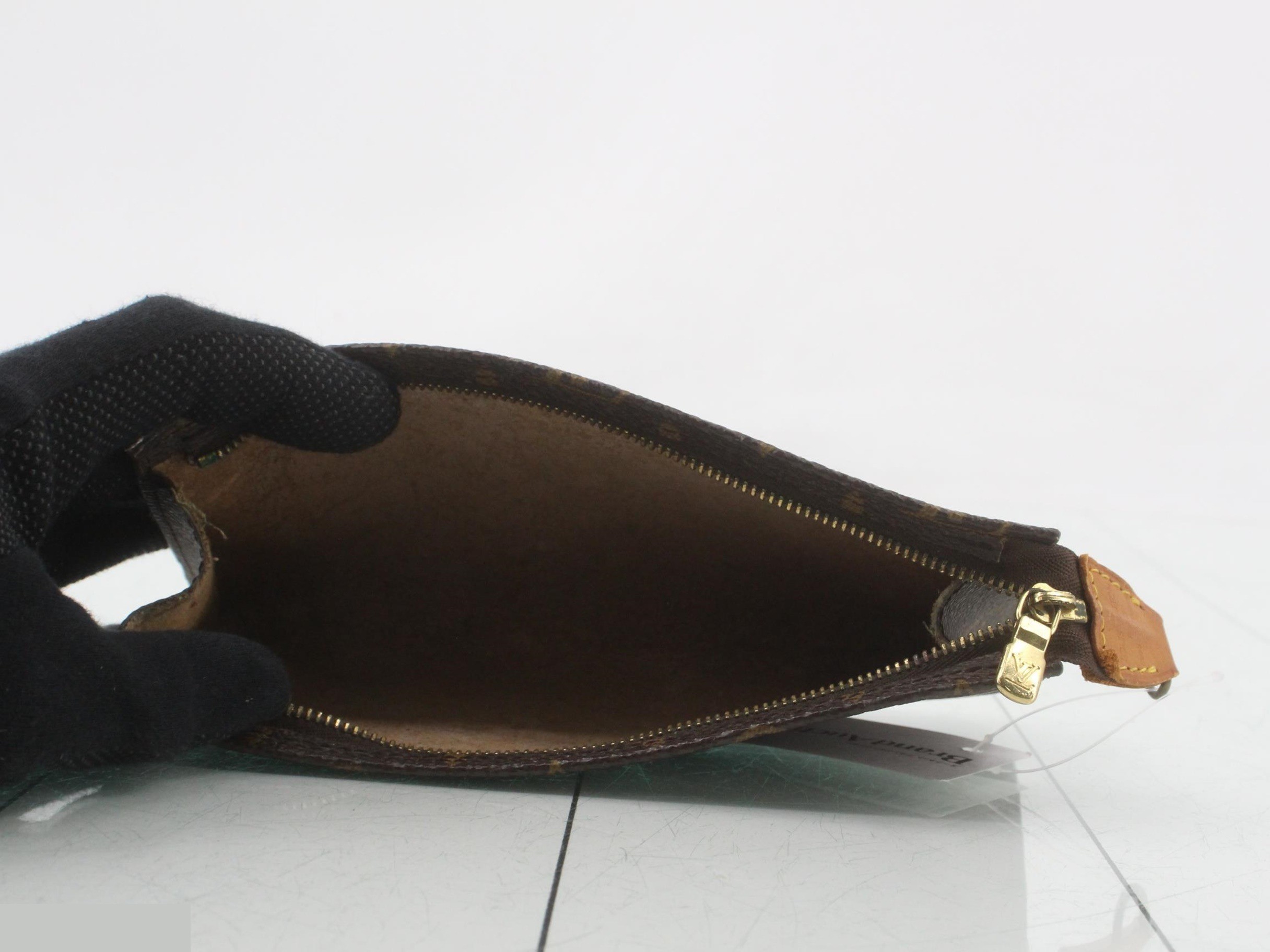 Monogram Bucket GM included pouch — view 4