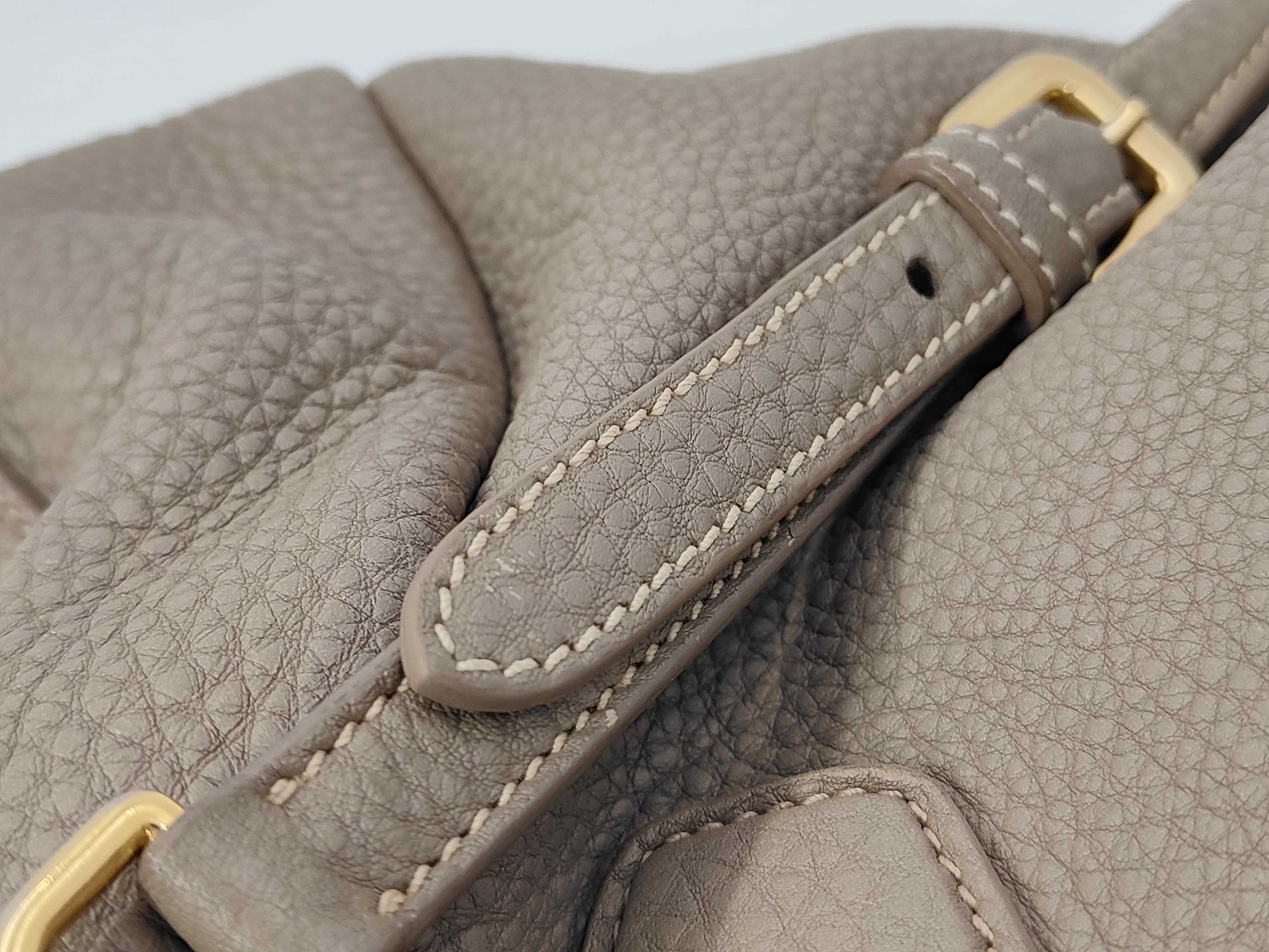 Vitello Daino Lettering Logo 2WAY Handbag Beige Gray BR4992 — view 10