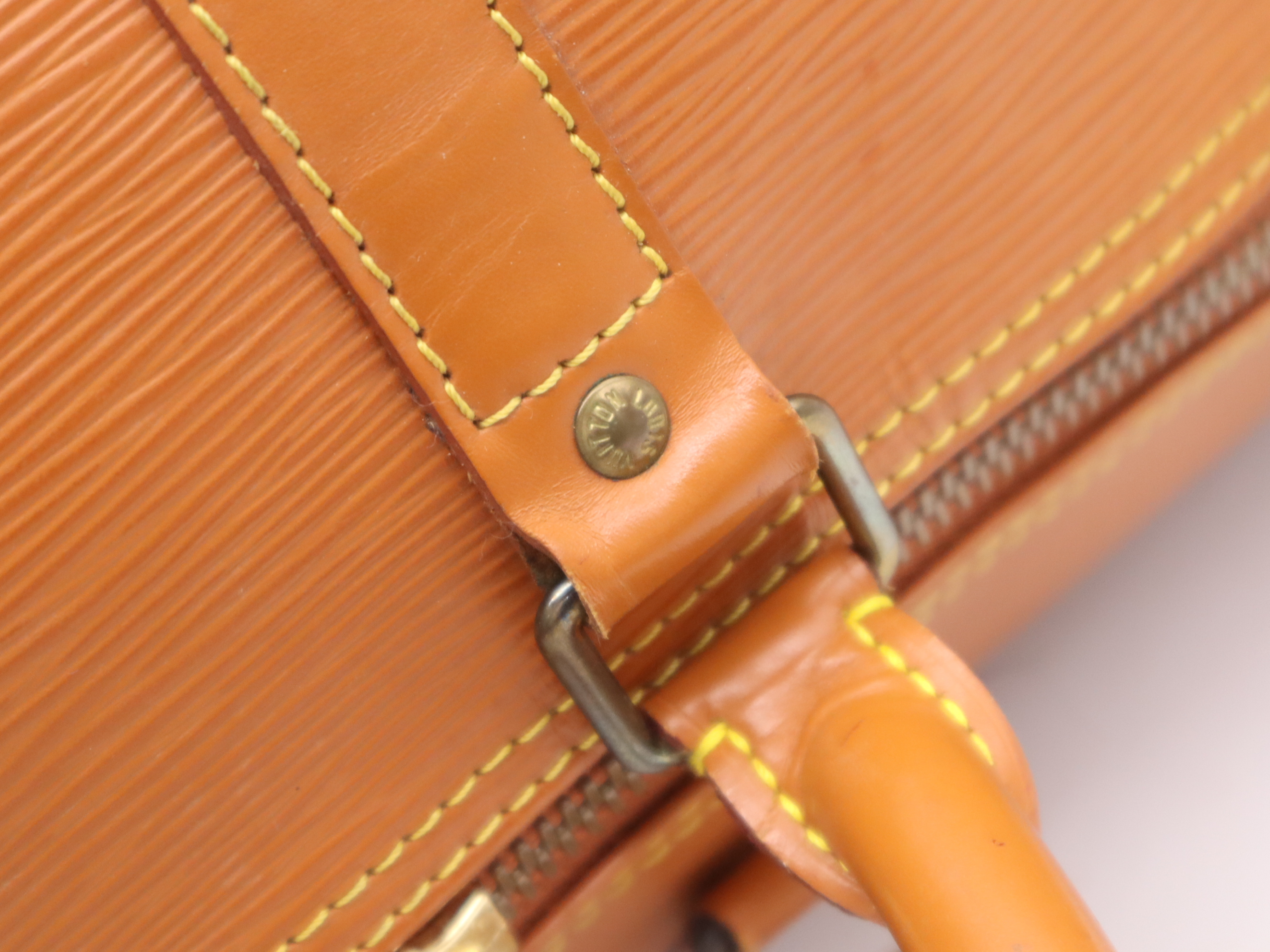 M42958 Epi Keepall 55 Zipangu Gold Boston Bag — view 8