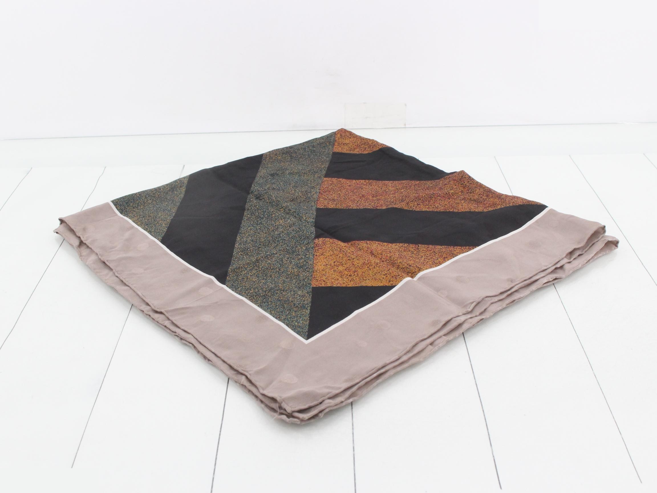 Other lines: Small items, accessories, scarves — view 2