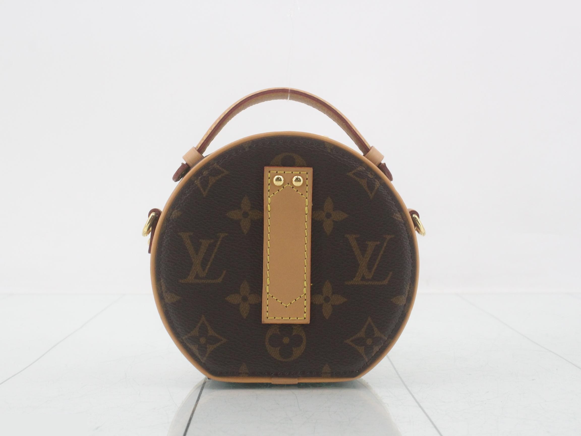 Mini Boîte Chapeau Shoulder Bag — view 2
