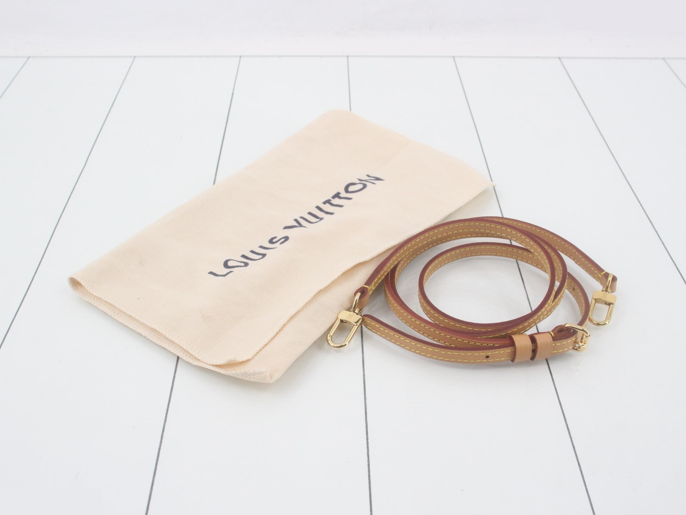 Mini Boîte Chapeau Shoulder Bag — view 7