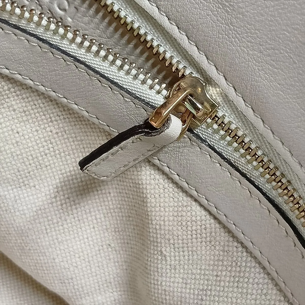 Stirrup Leather Handbag, White, 277514 — view 13