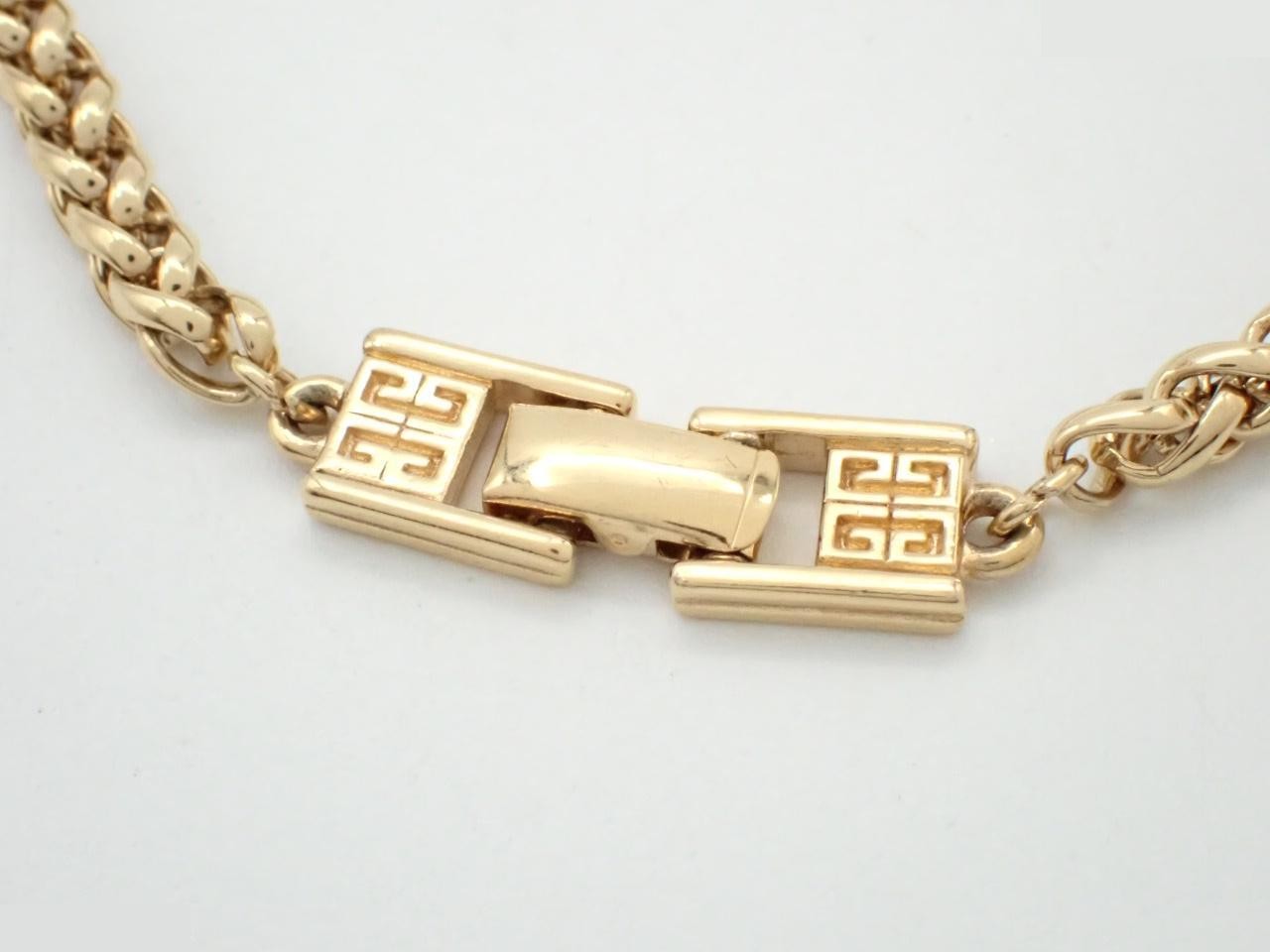 Other lines: Precious metal bracelets and bangles (metal), wrist circumference approximately 19 cm. — view 3