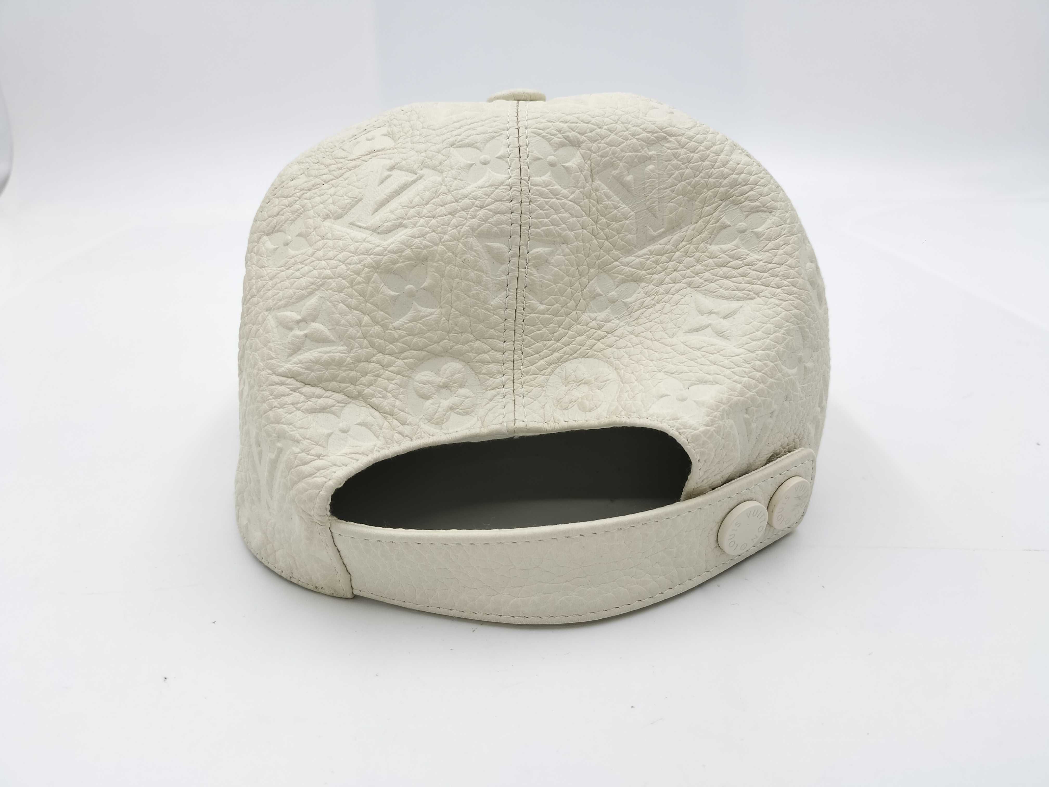 Hats and other accessories — view 3
