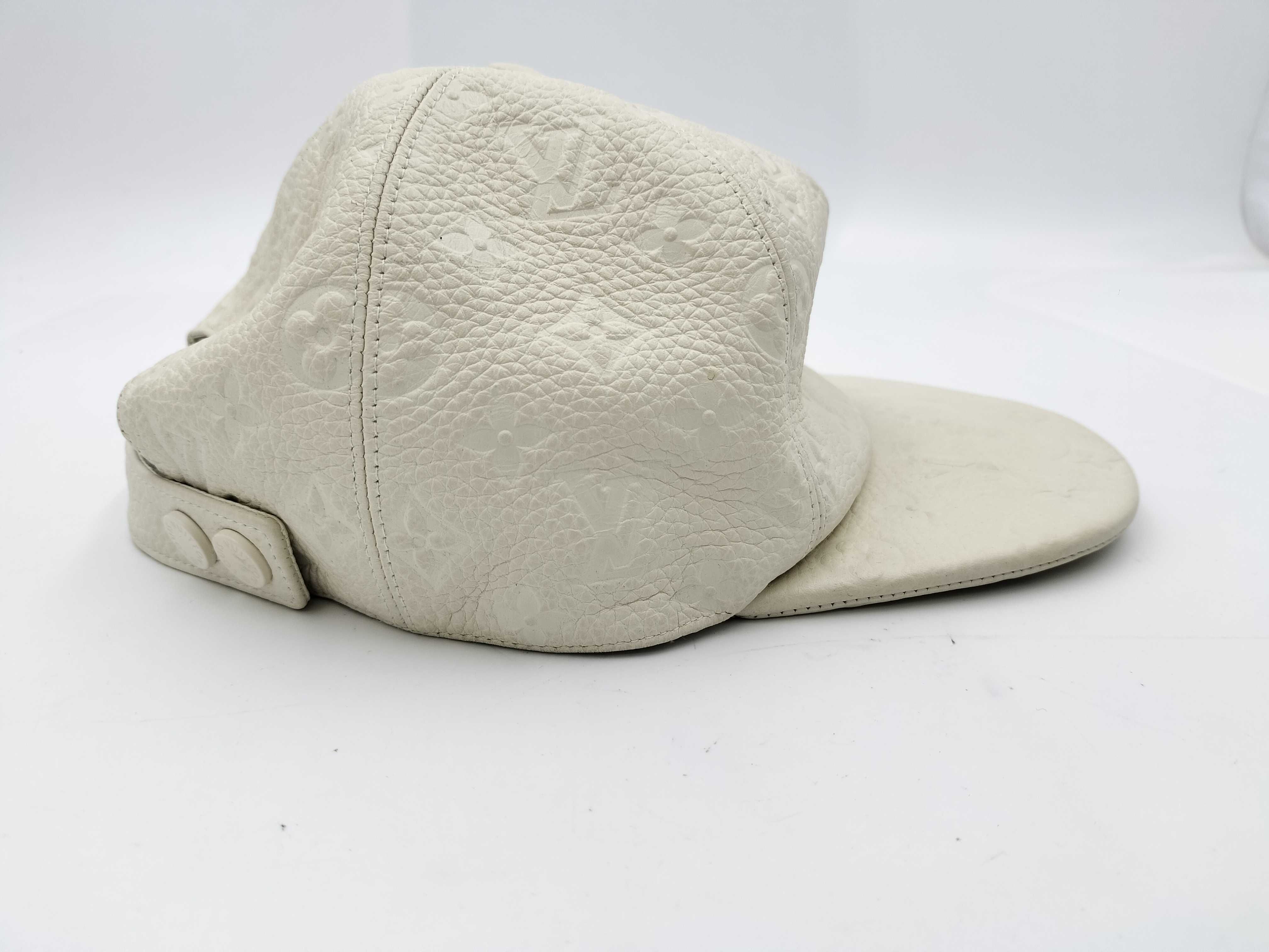 Hats and other accessories — view 4