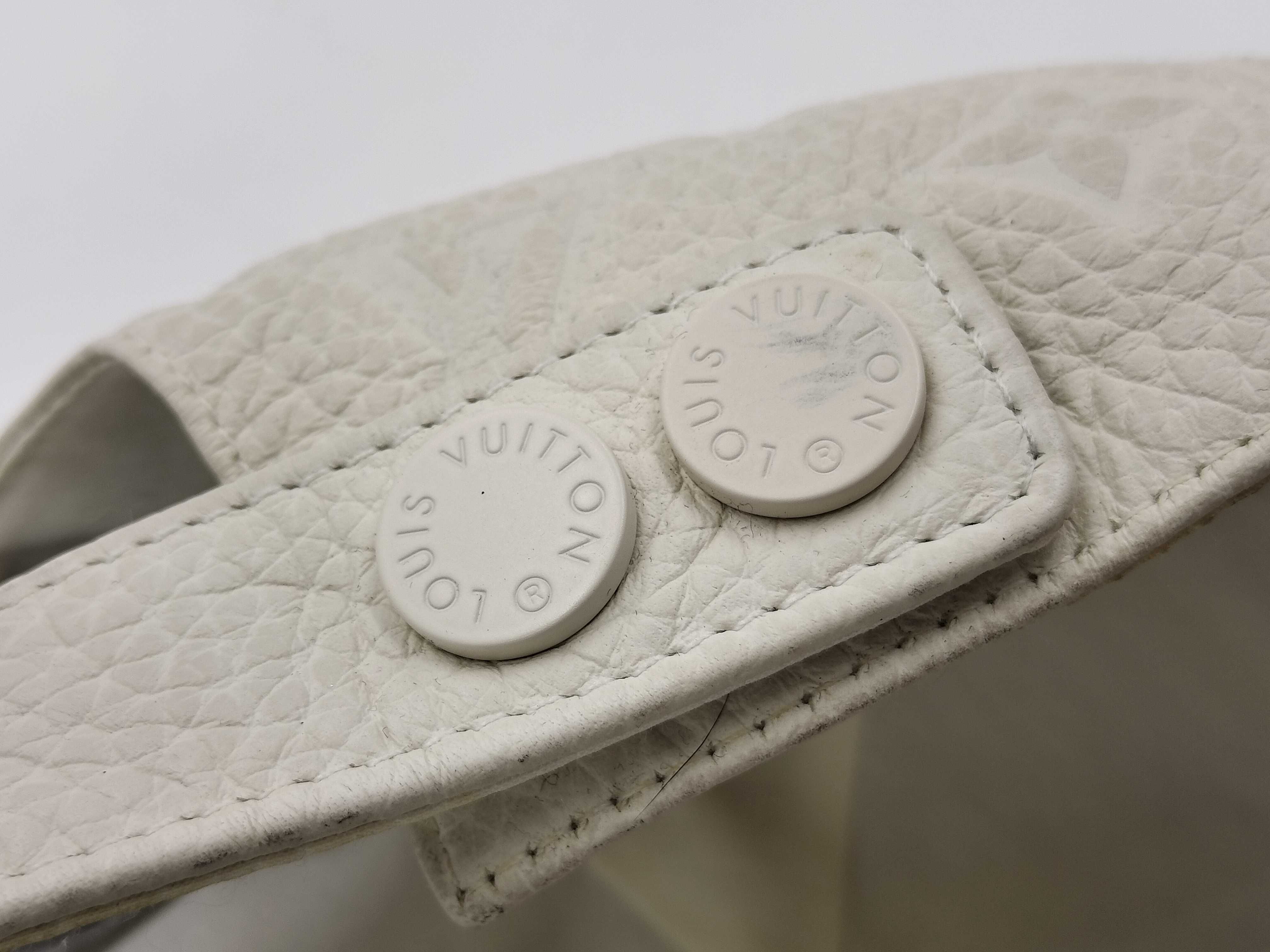 Hats and other accessories — view 9