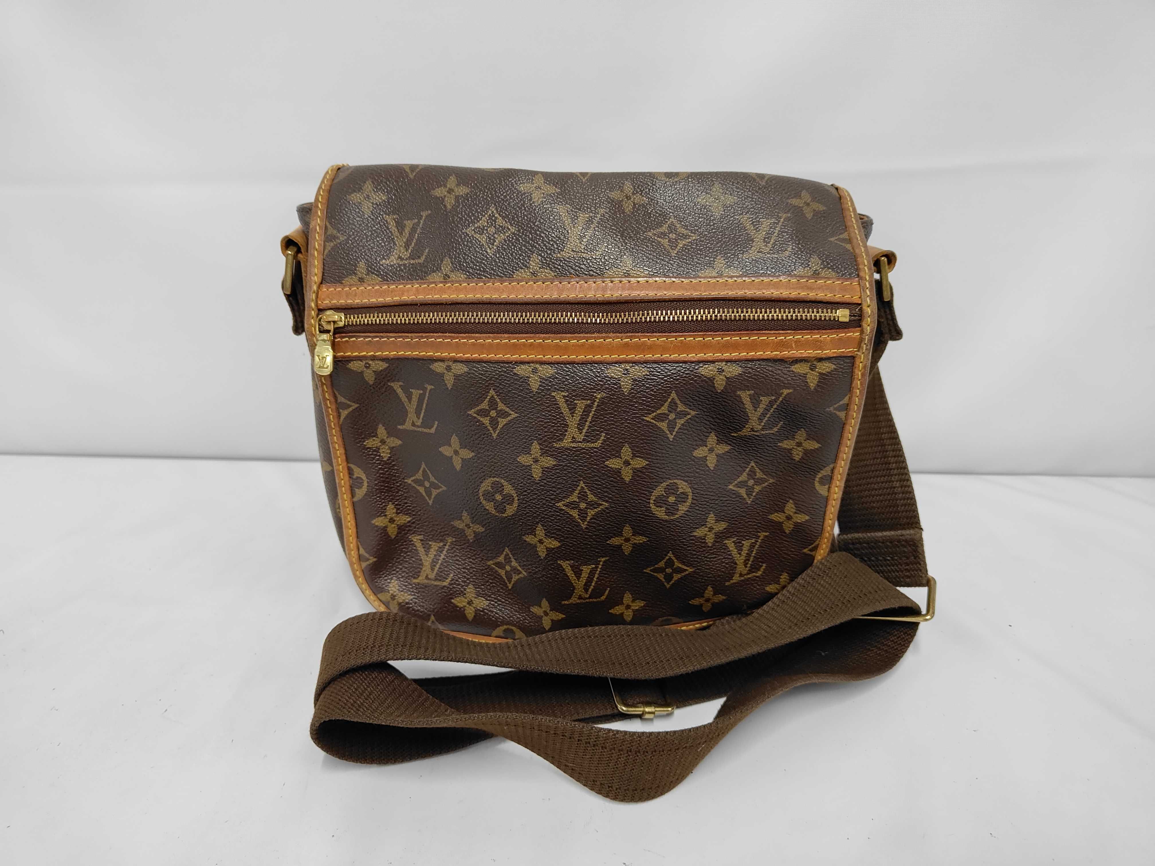 LV Messenger Bosphore Bag