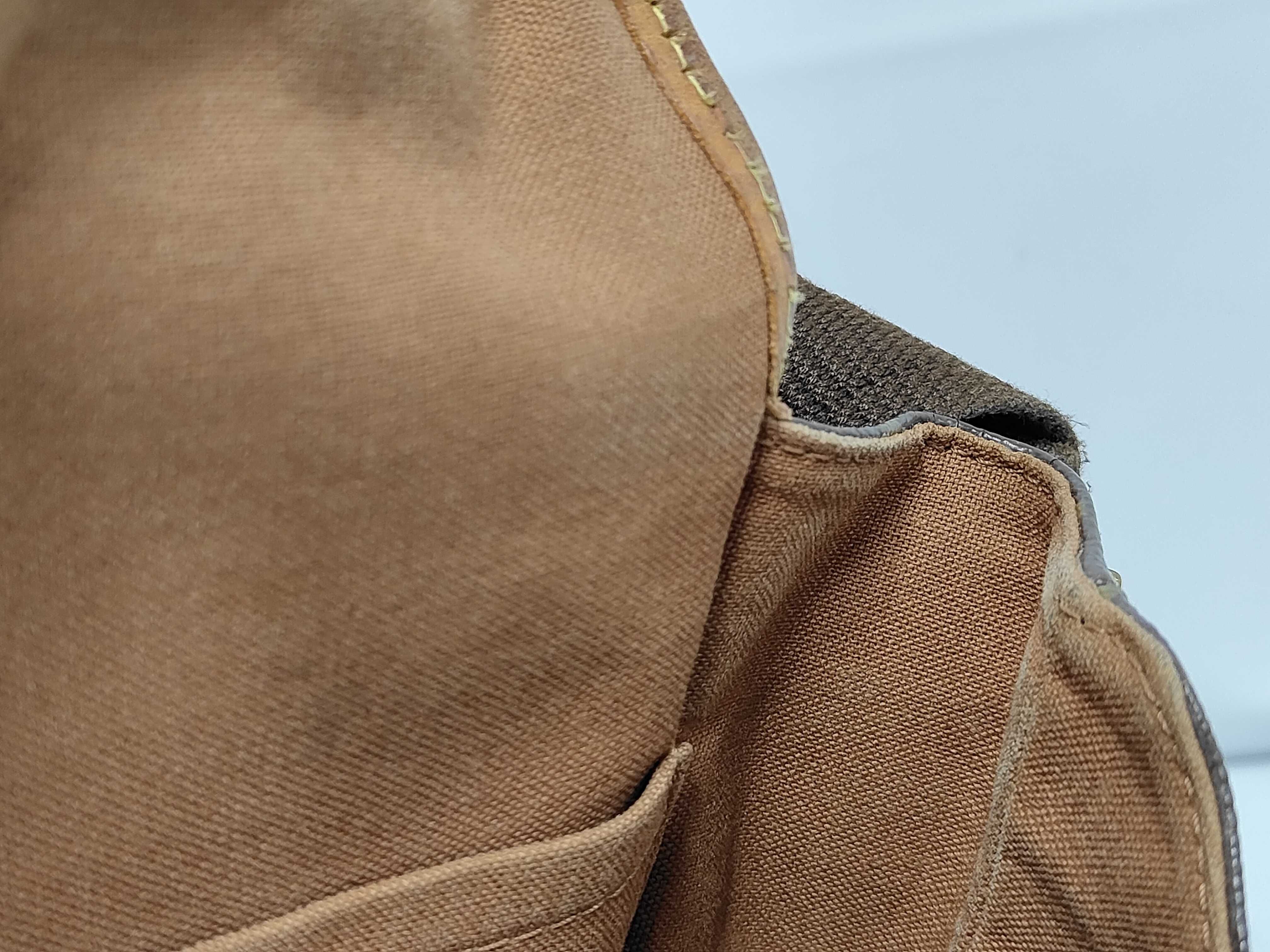 LV Messenger Bosphore Bag — view 11