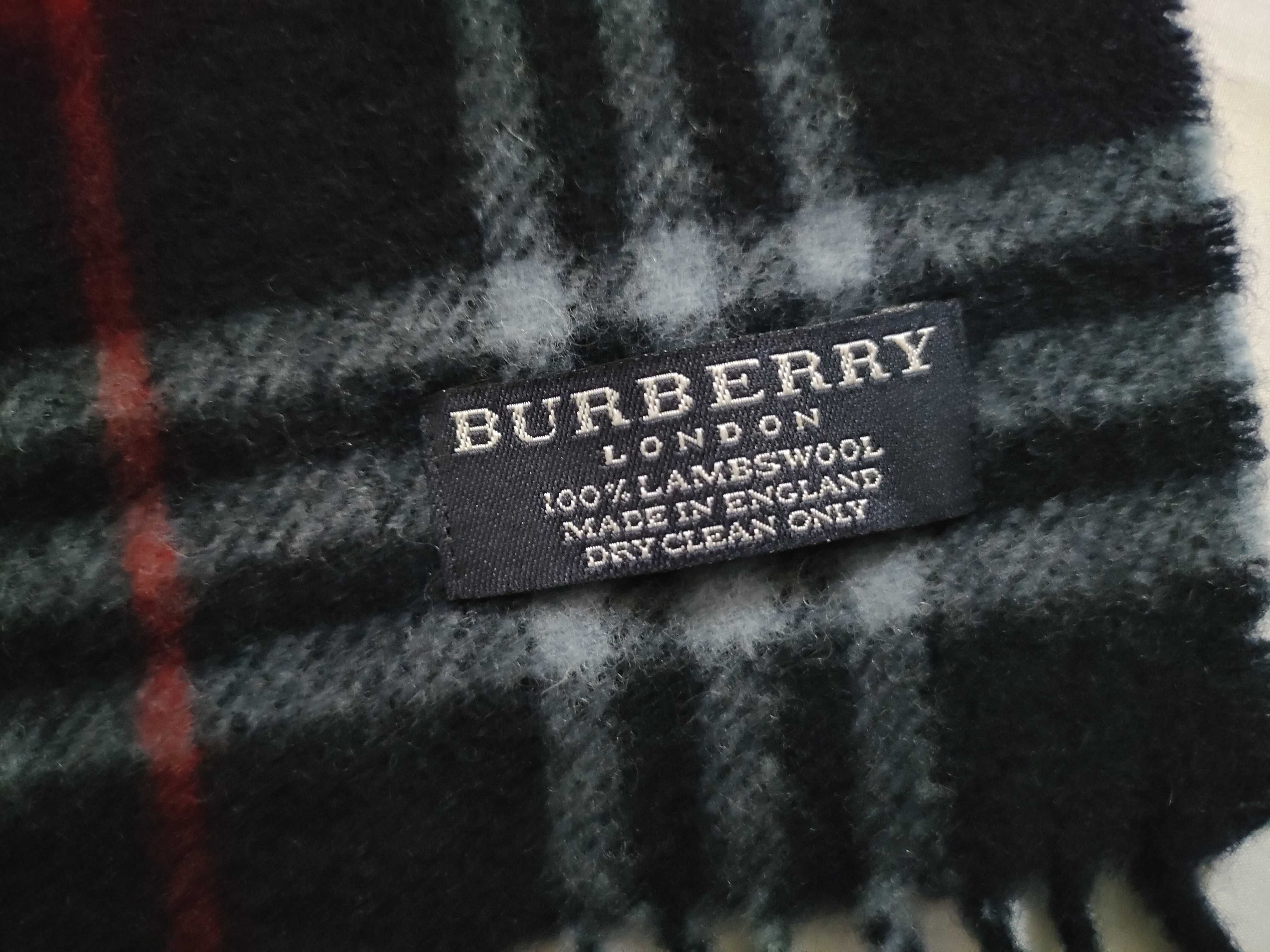 100% Cashmere Scarf, Nova Check Pattern, and other accessories. — view 6