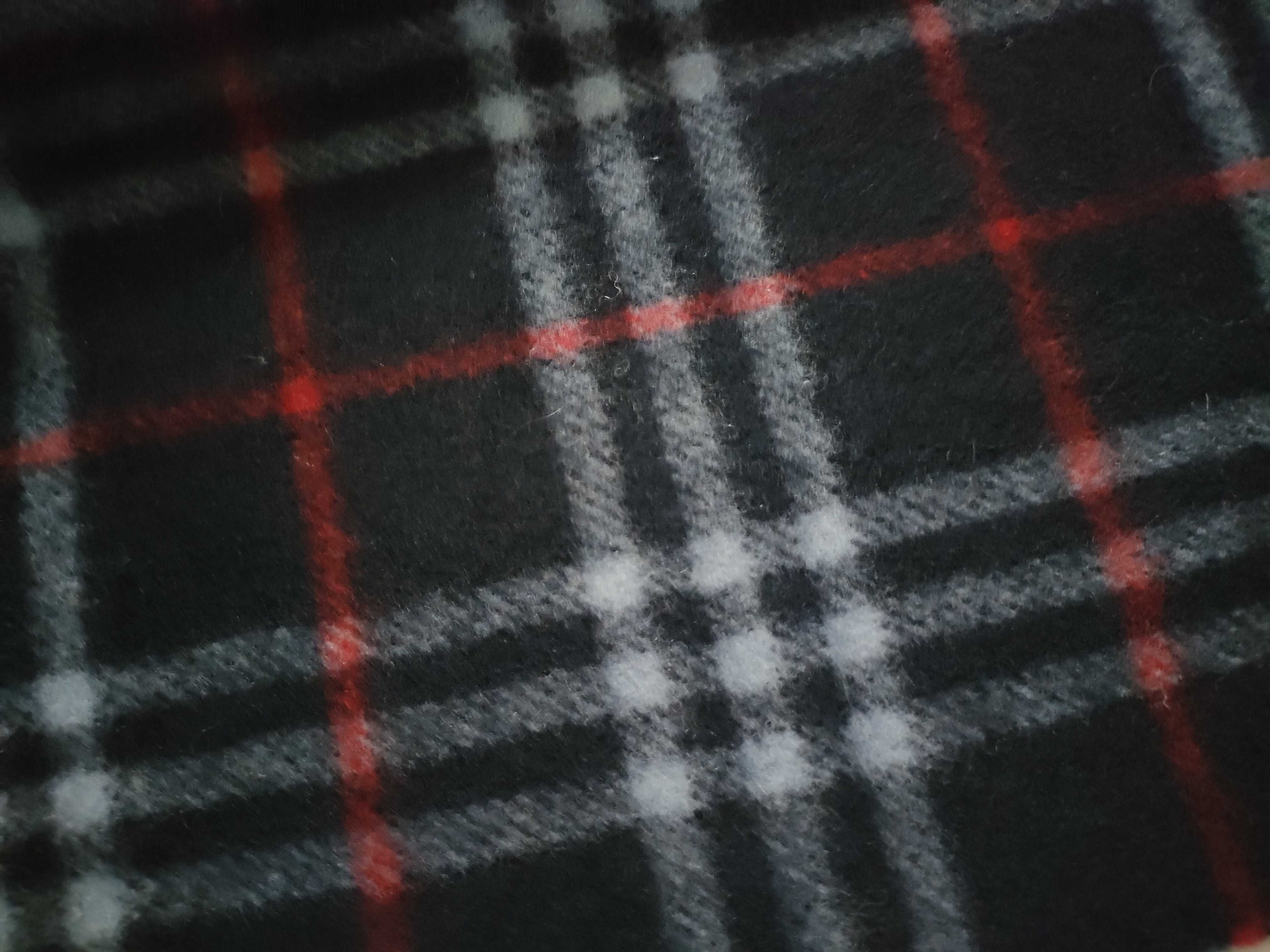 100% Cashmere Scarf, Nova Check Pattern, and other accessories. — view 8