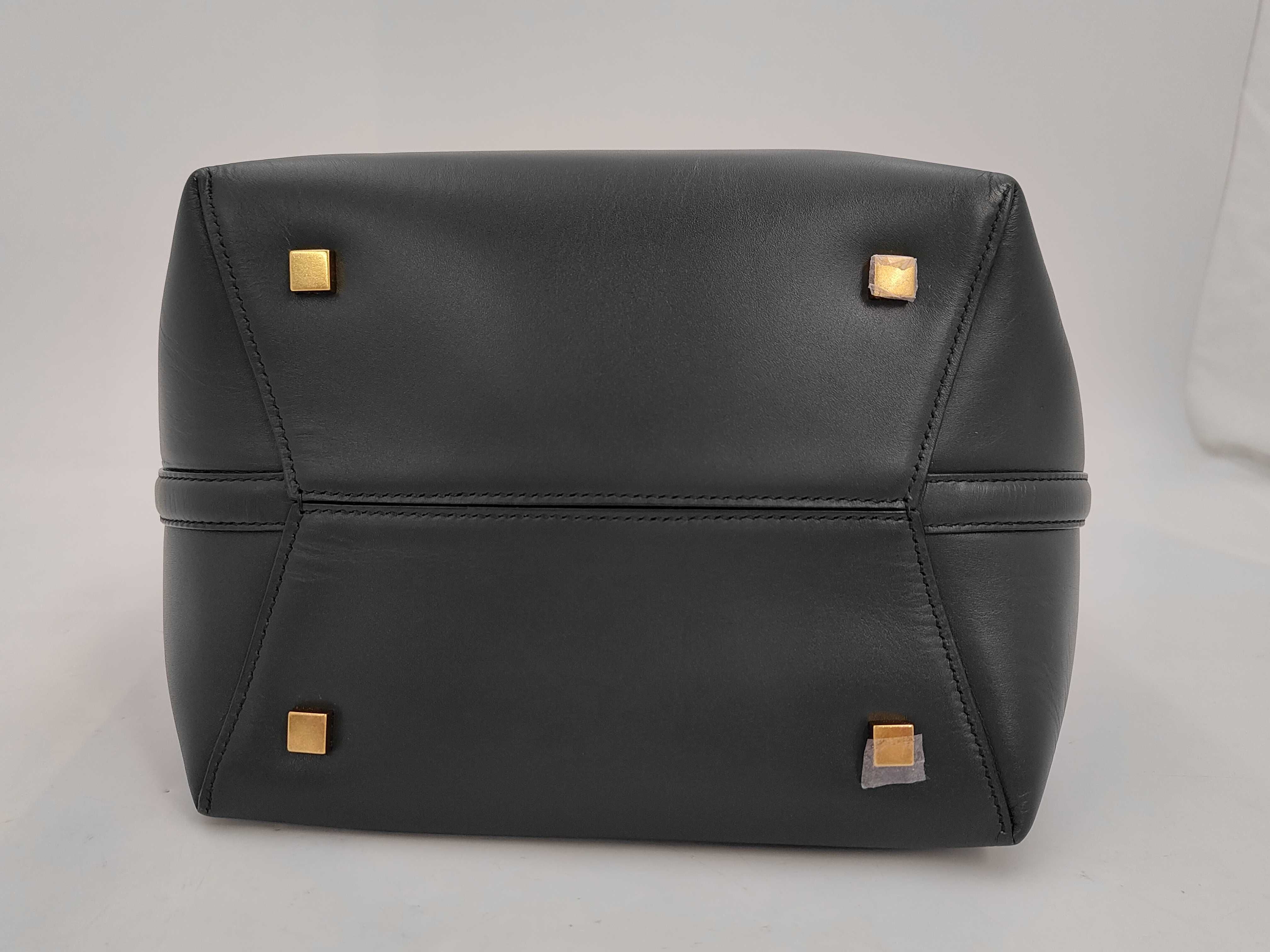 LE37 Dark Green Calf Leather Shoulder Bag with Gold Hardware — view 3