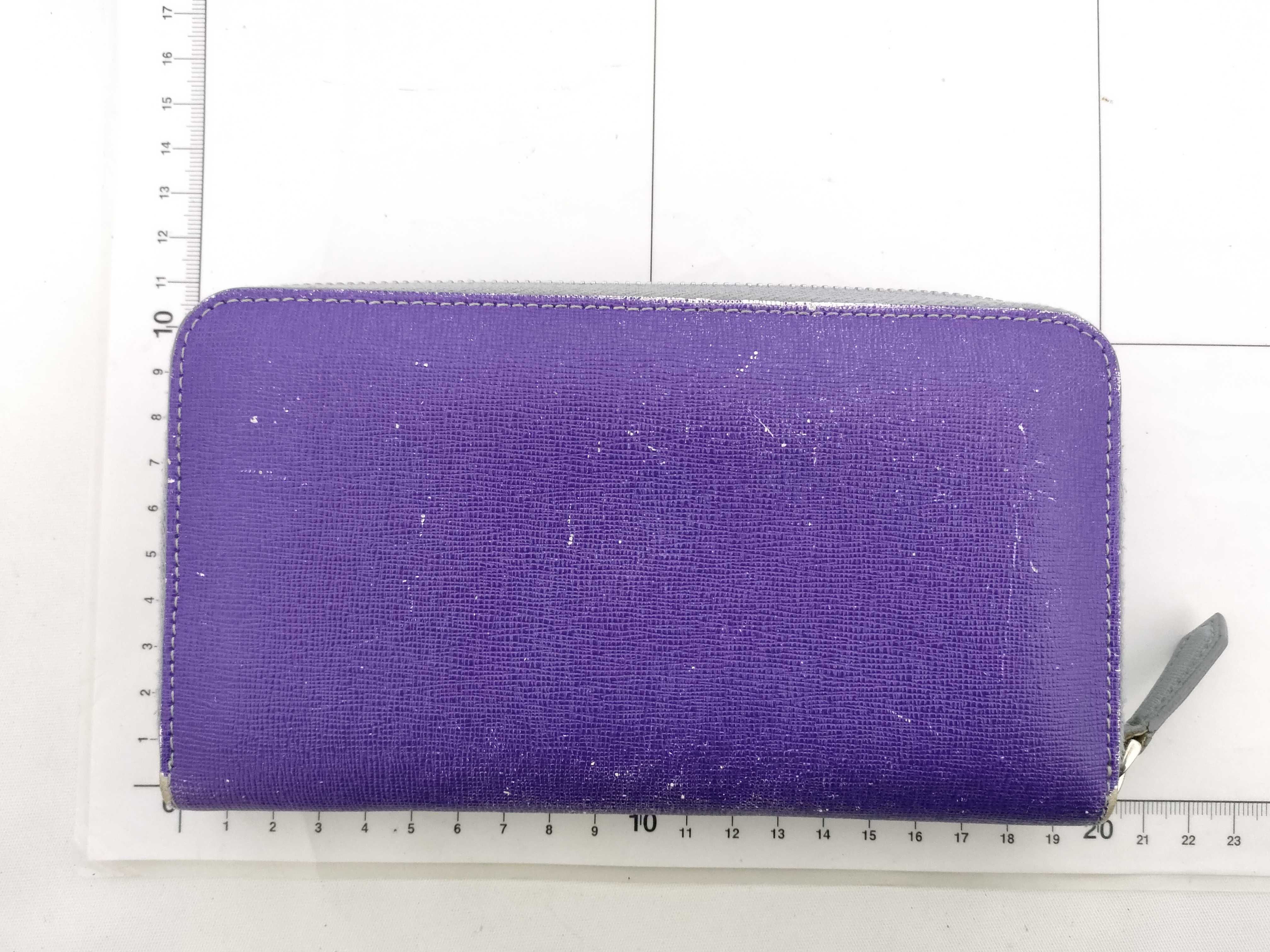 wallet — view 2
