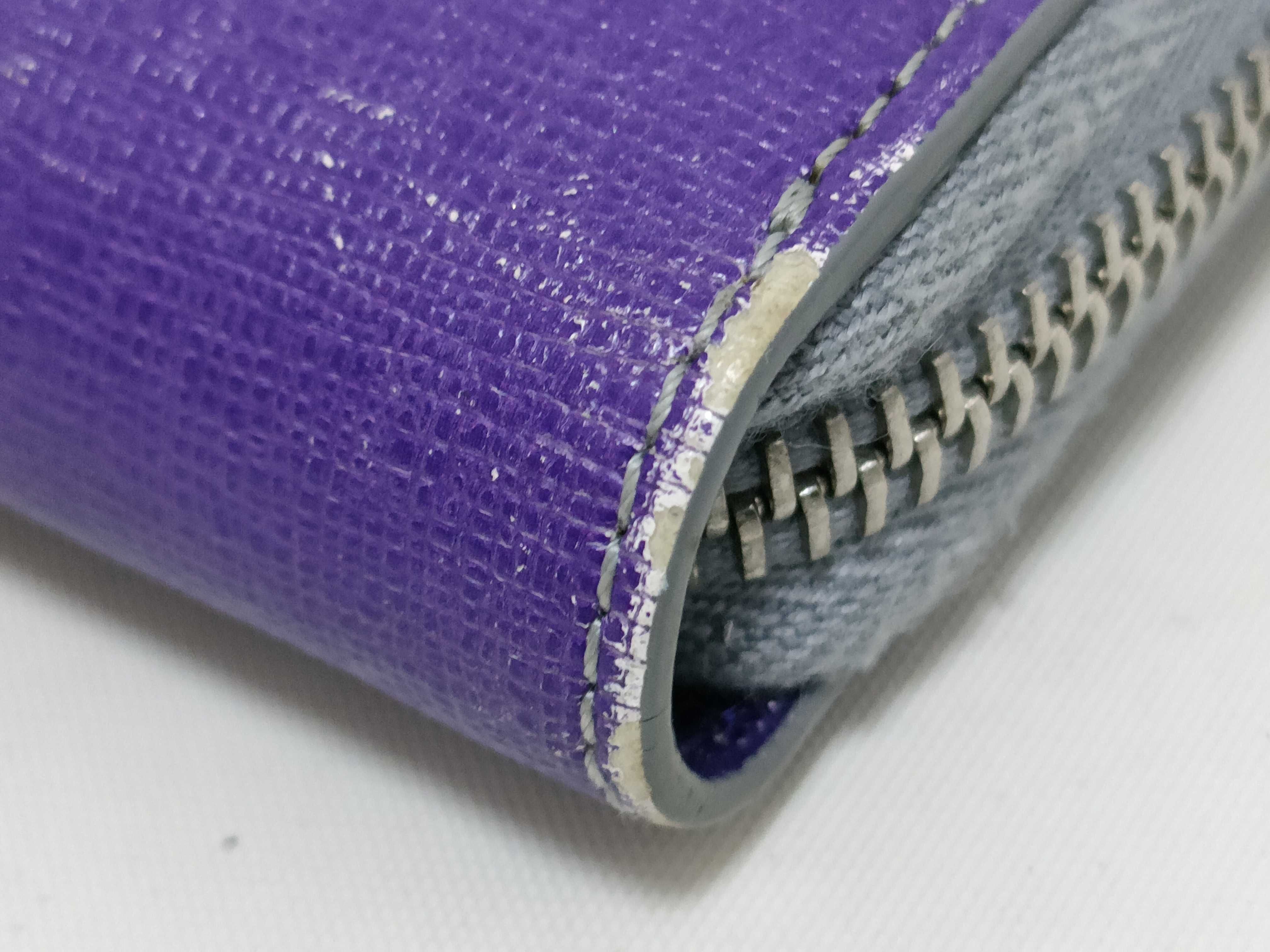 wallet — view 4