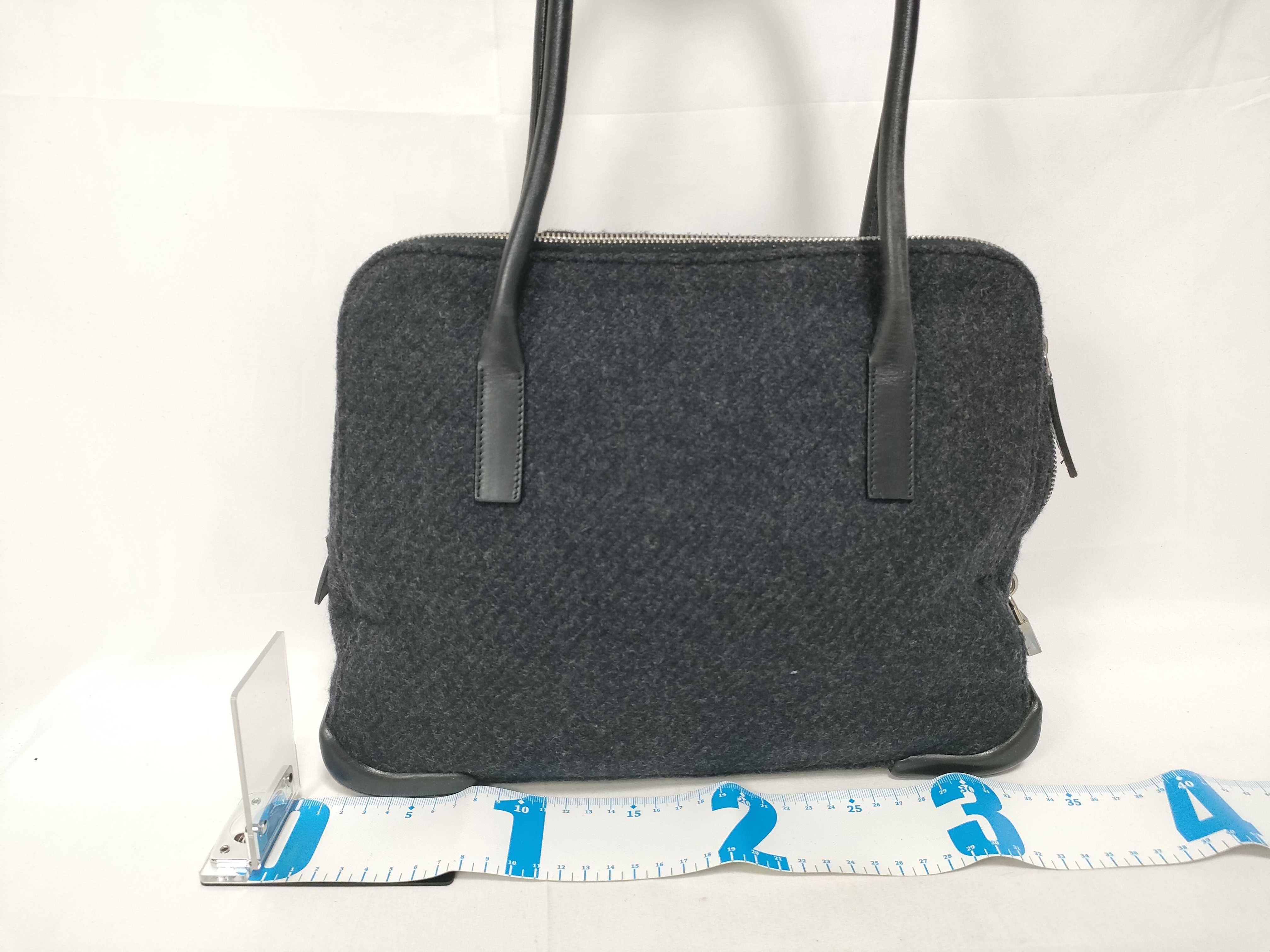 tote bag, wool, with tag, card slots, and key slots. — view 2