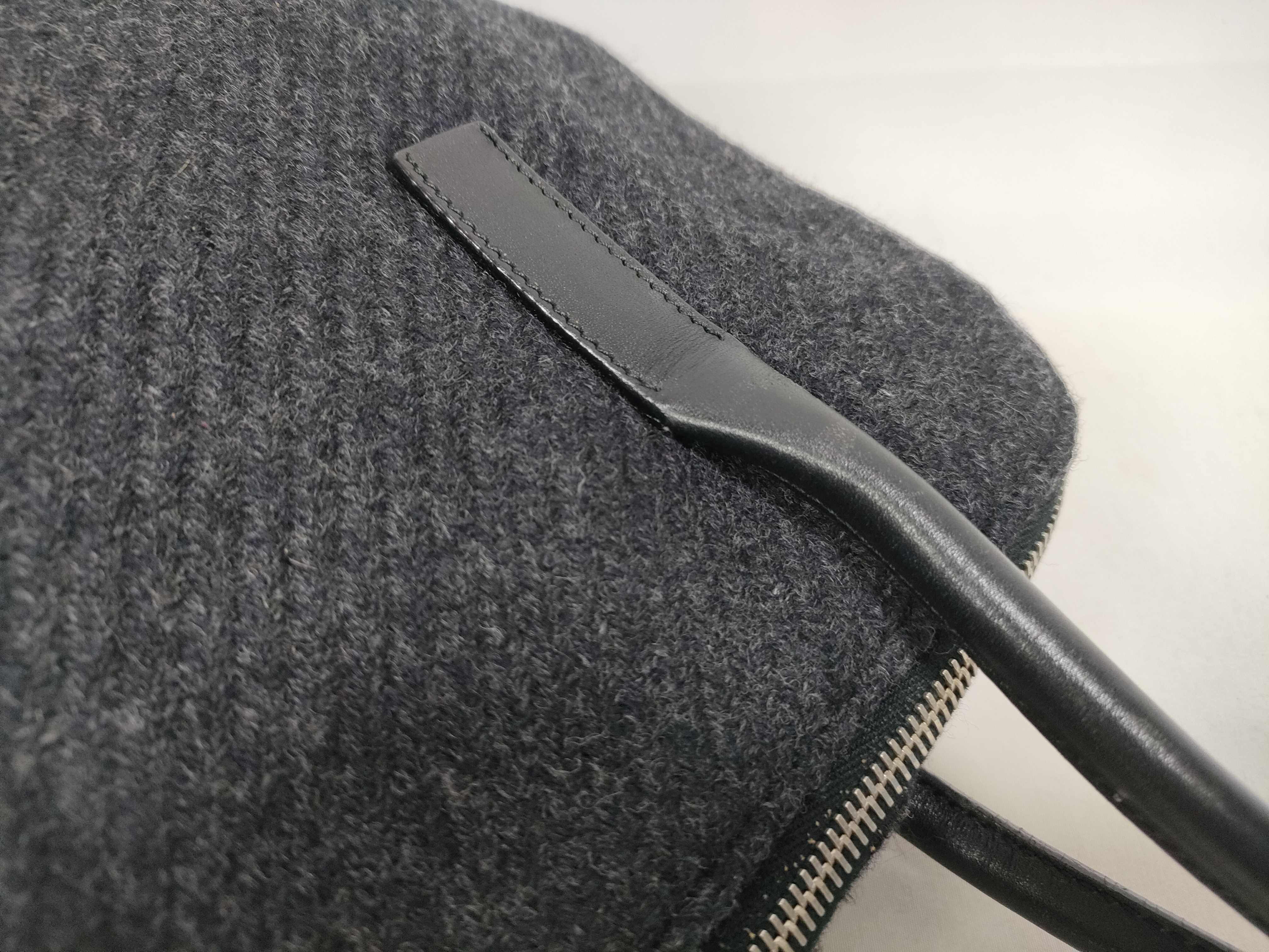 tote bag, wool, with tag, card slots, and key slots. — view 11