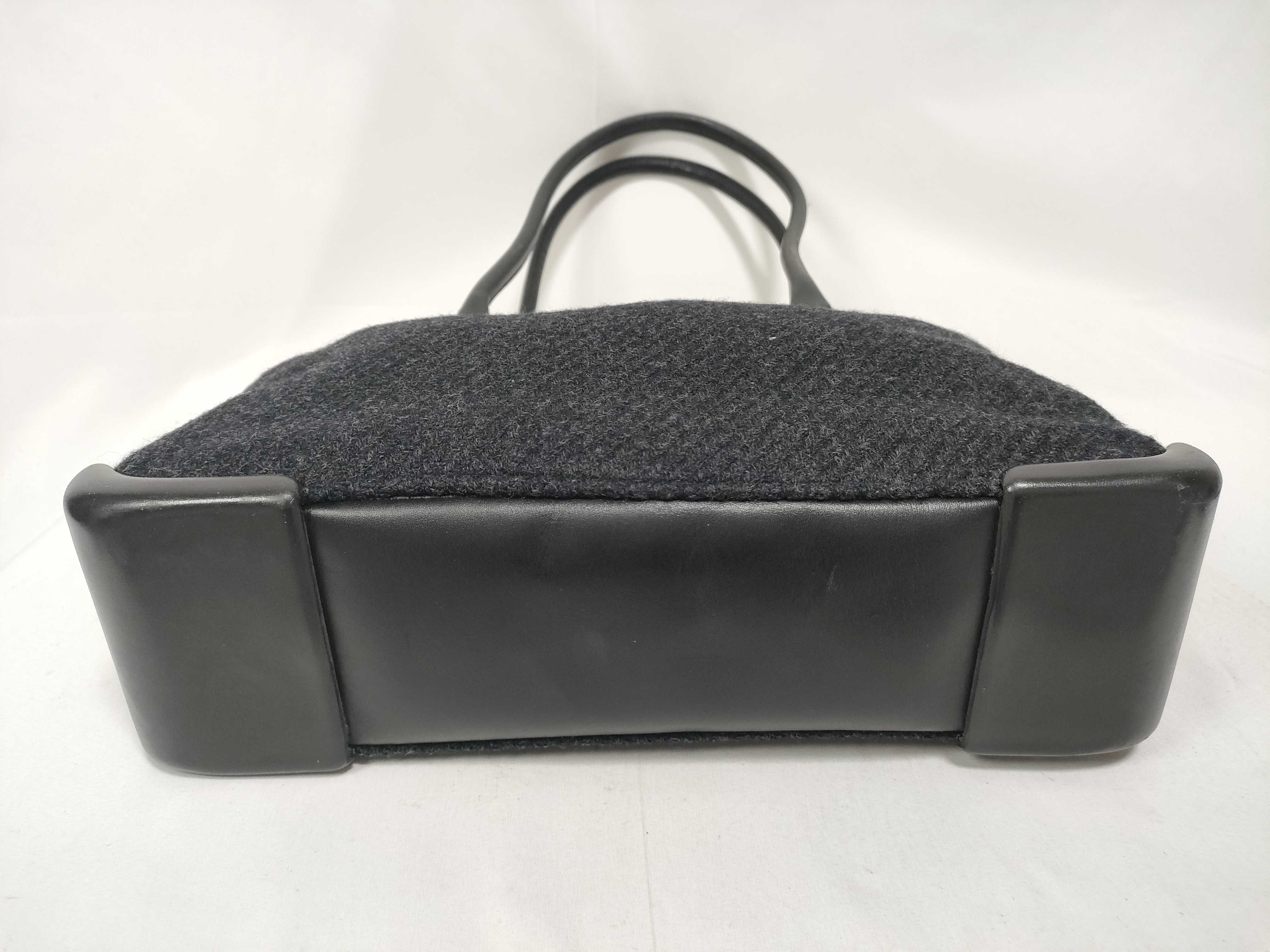 tote bag, wool, with tag, card slots, and key slots. — view 3
